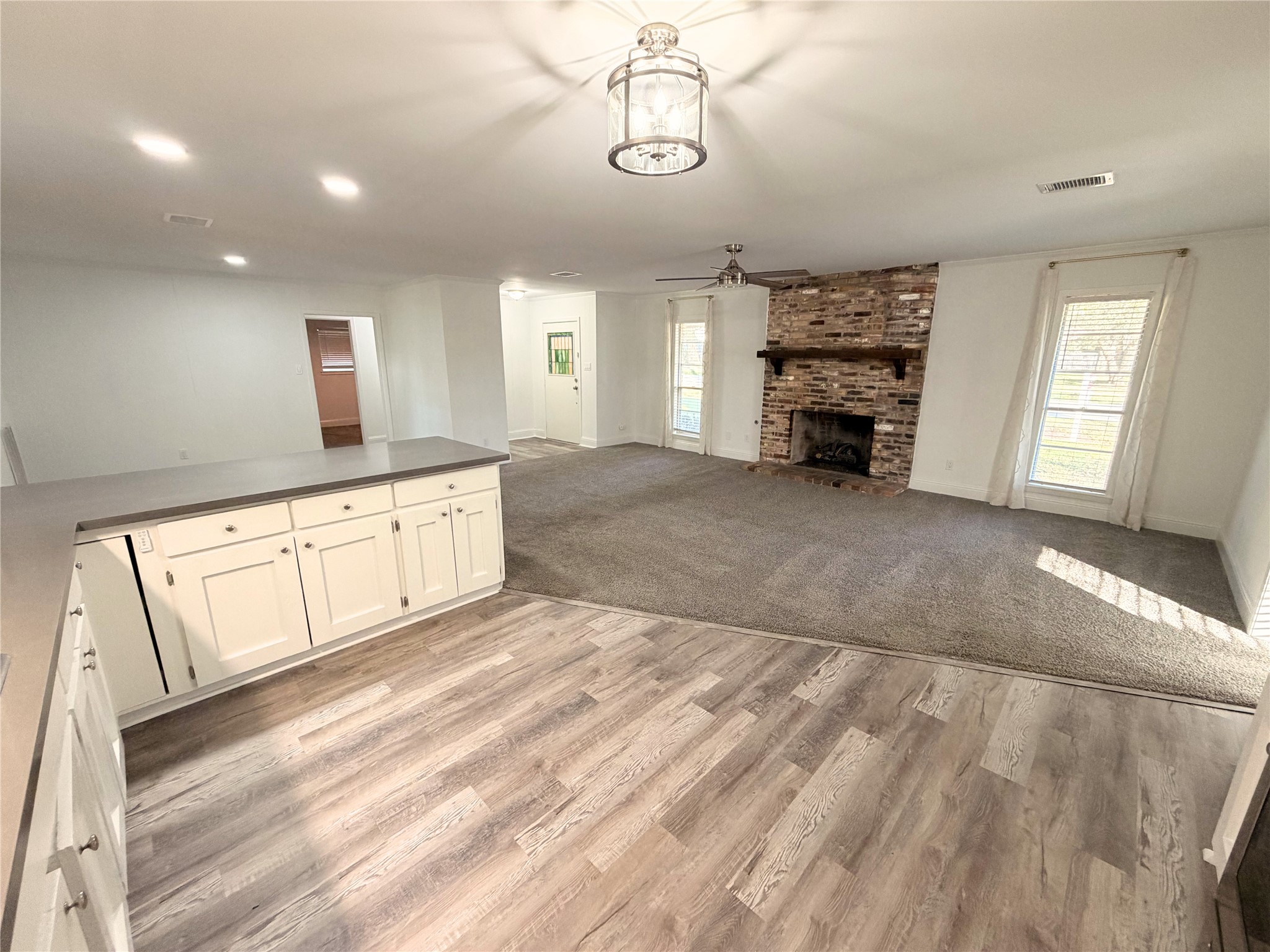 2103 Taylor Street Property Photo 6