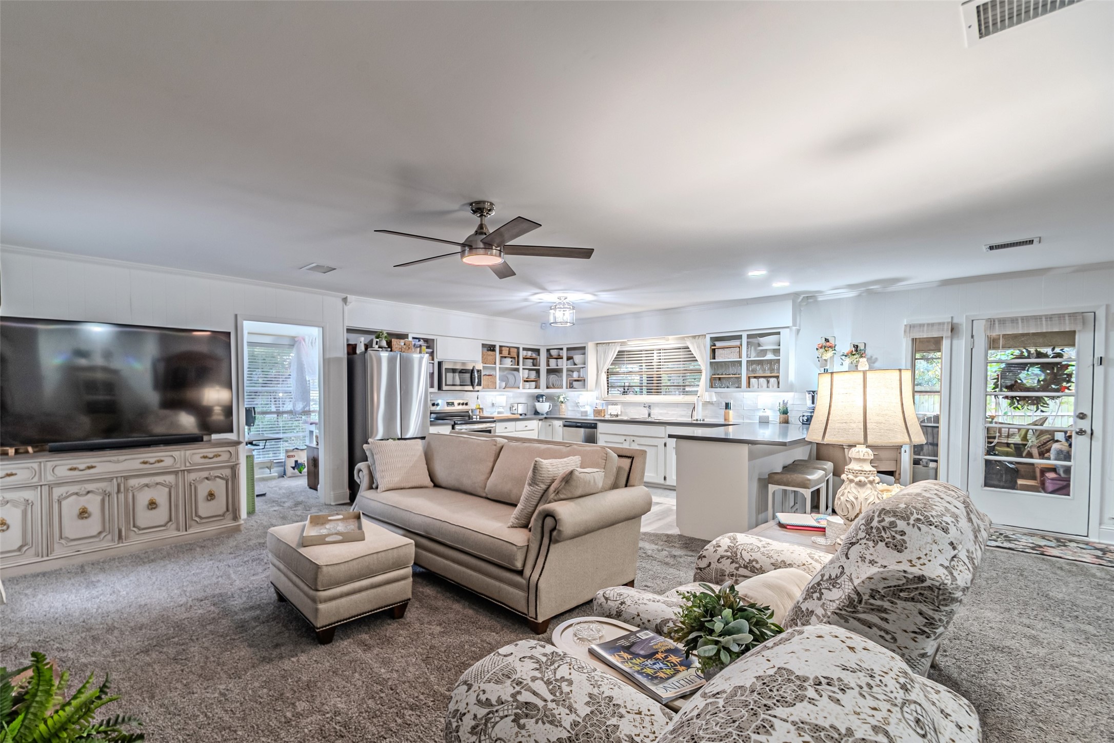 2103 Taylor Street Property Photo 15