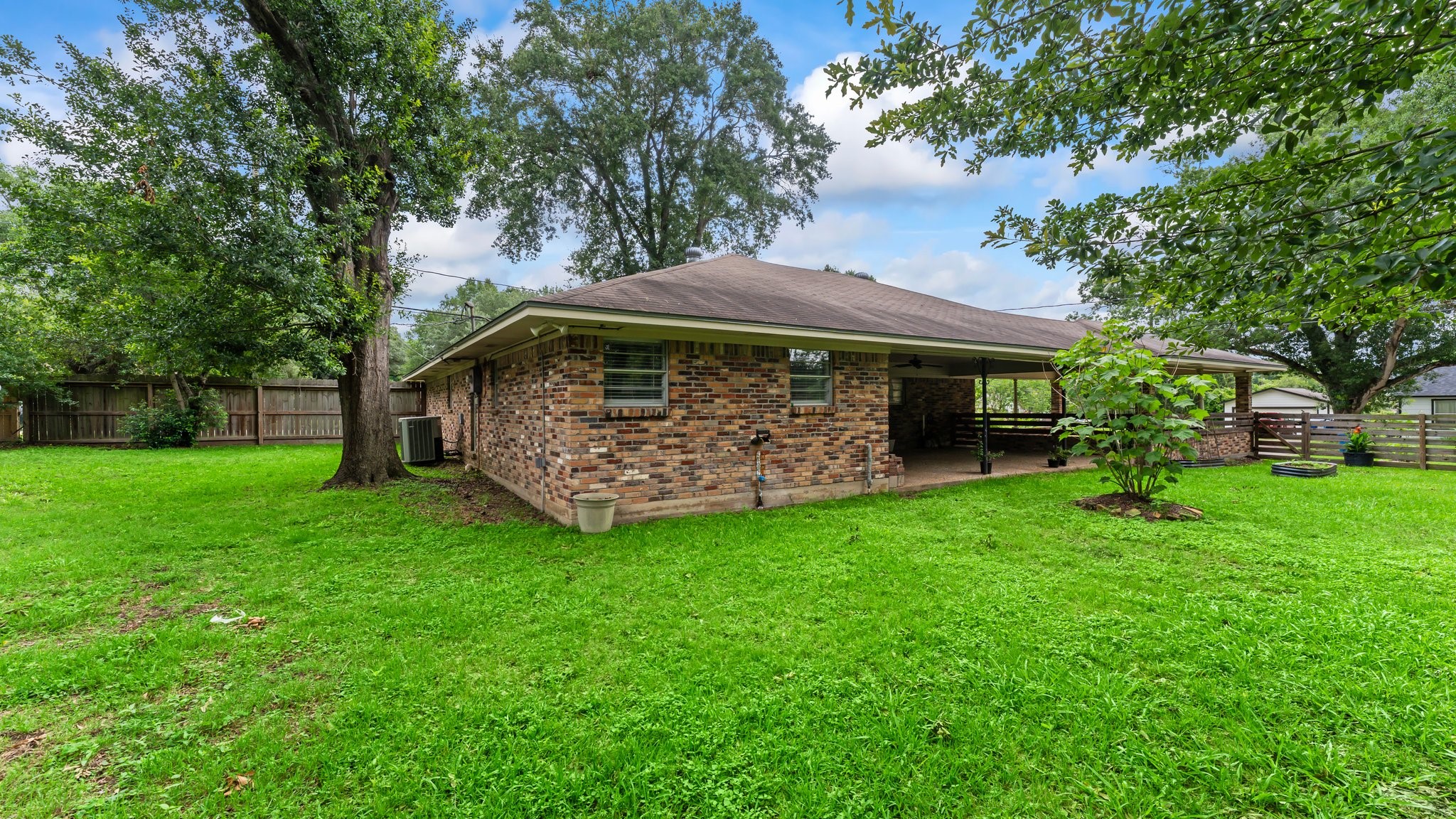 2103 Taylor Street Property Photo 37