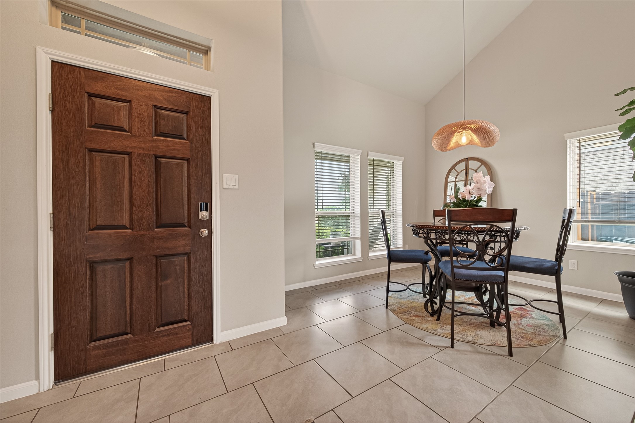 5627 Pleasant Falls Drive Property Photo 5