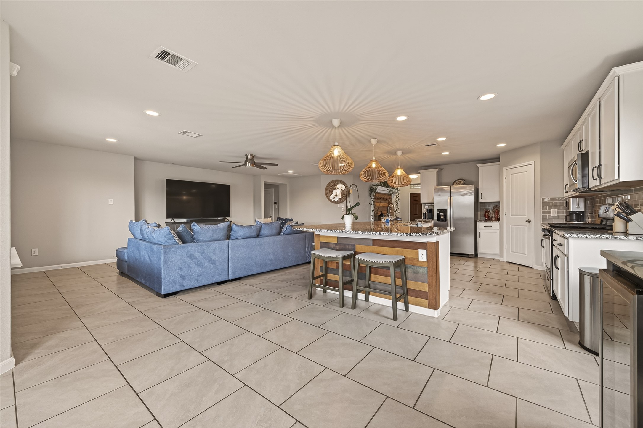 5627 Pleasant Falls Drive Property Photo 12