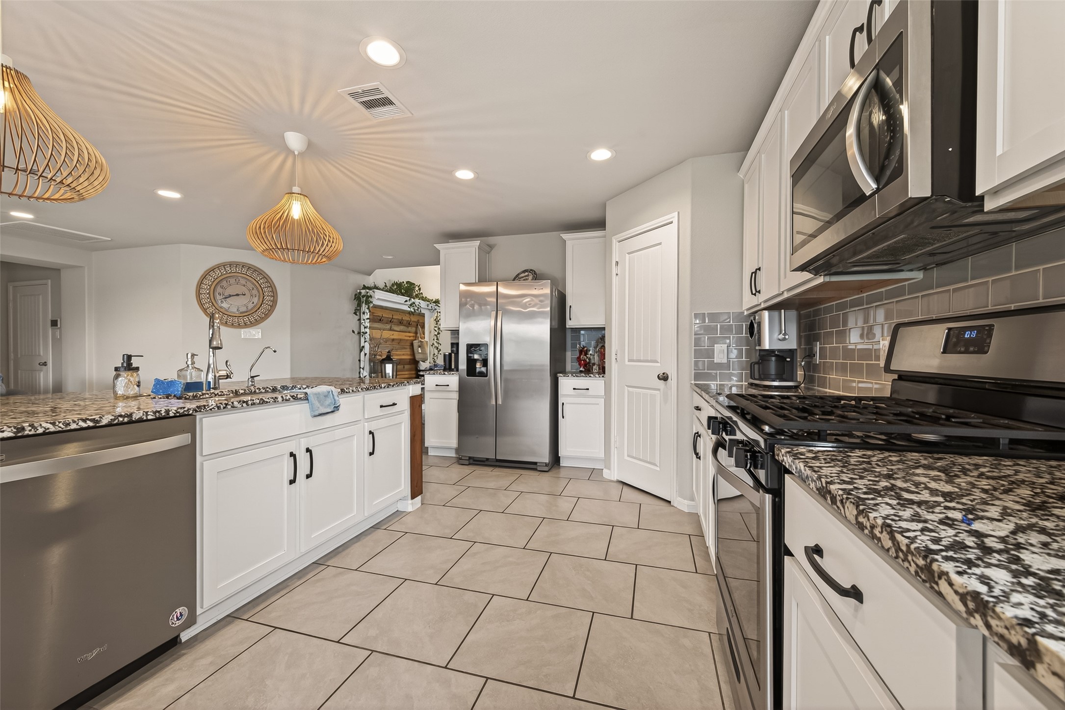 5627 Pleasant Falls Drive Property Photo 17