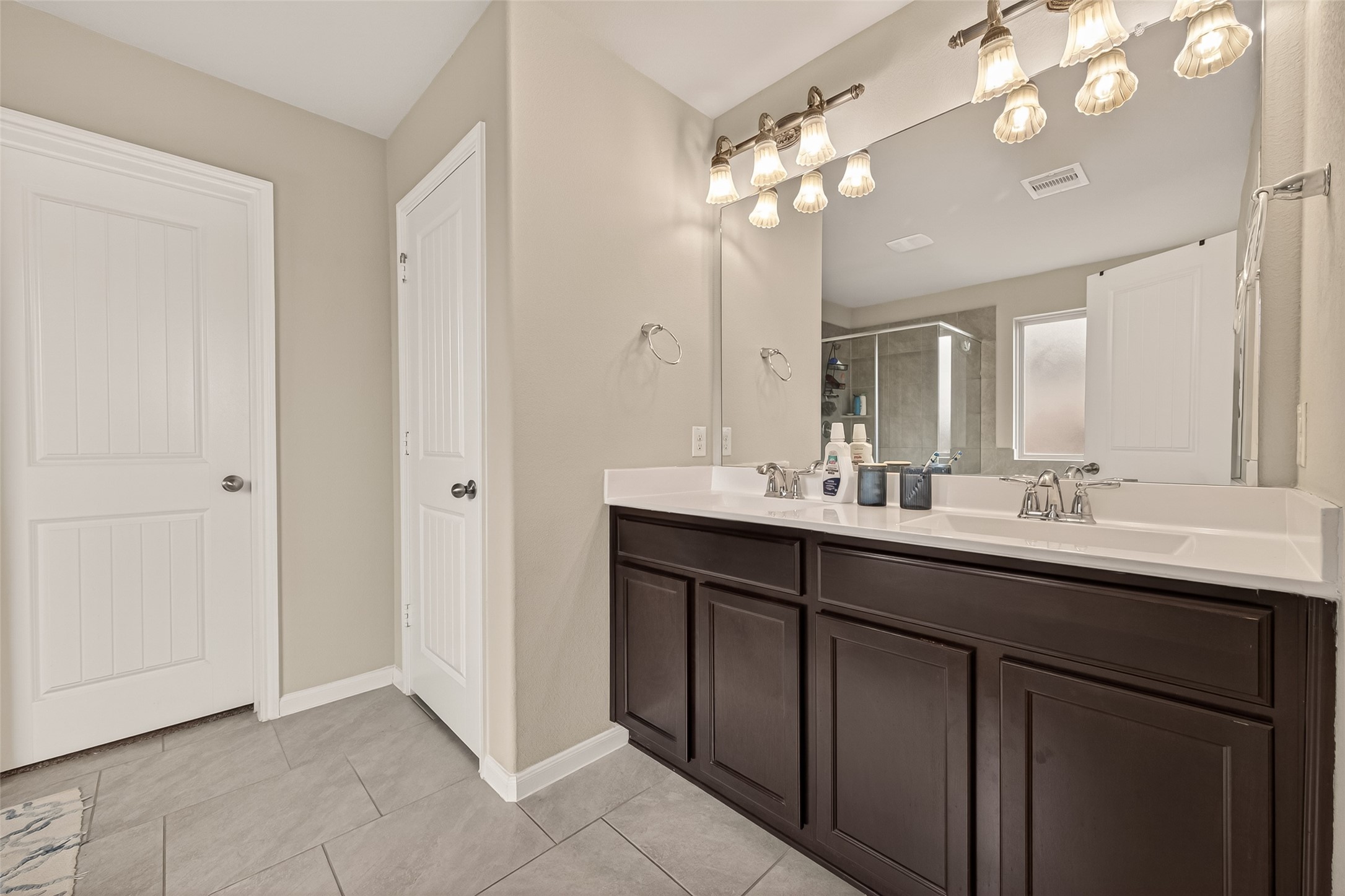 5627 Pleasant Falls Drive Property Photo 32