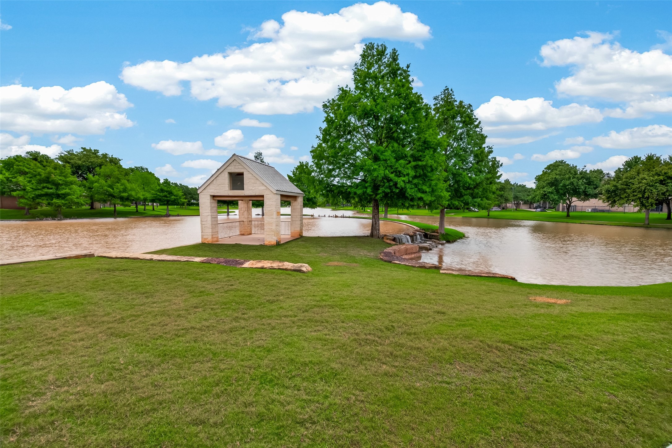 5627 Pleasant Falls Drive Property Photo 45