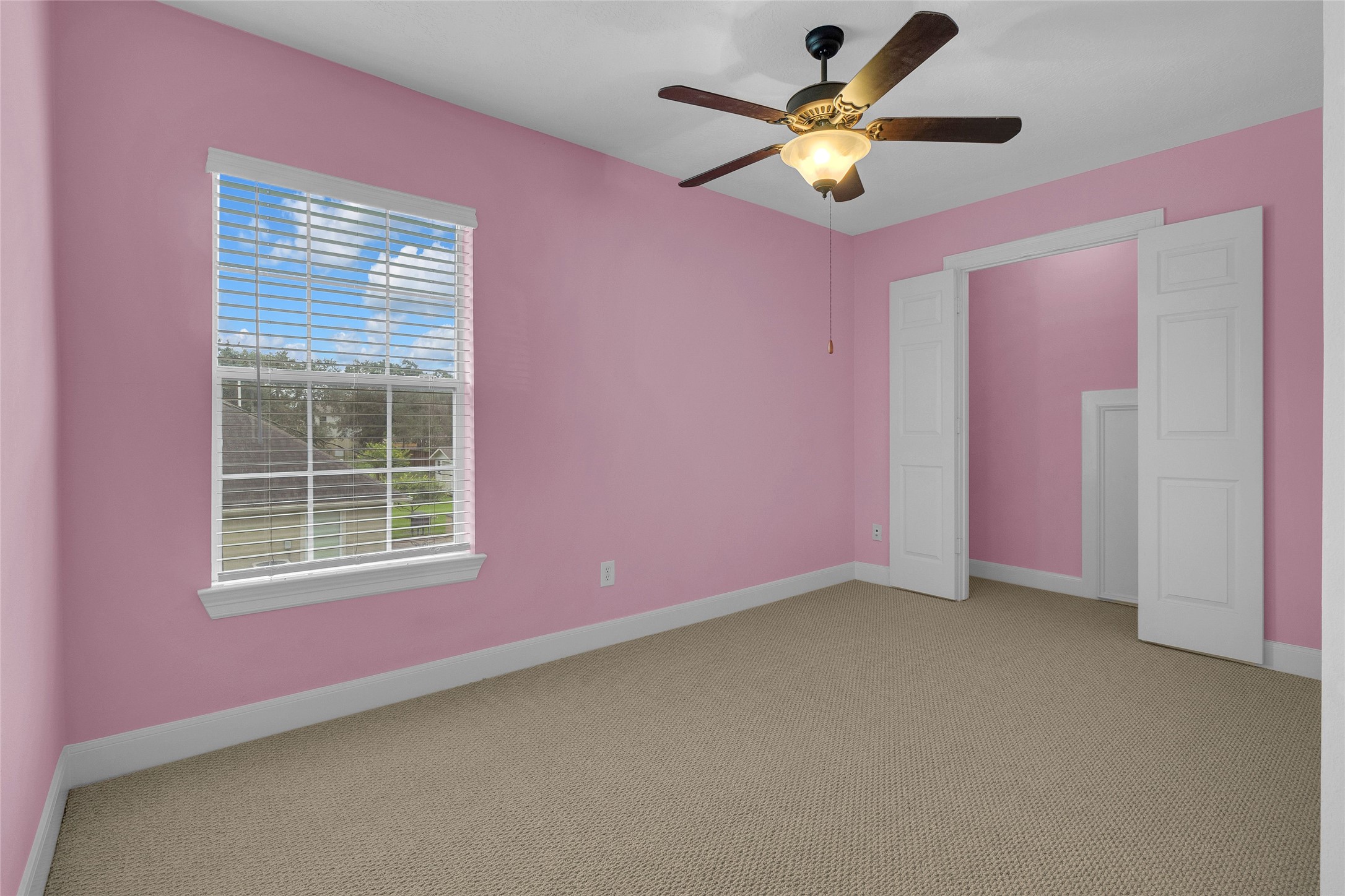 523 Walnut Avenue Property Photo 22
