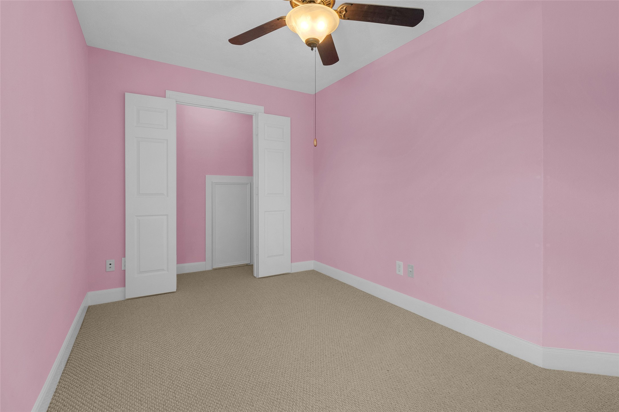 523 Walnut Avenue Property Photo 23