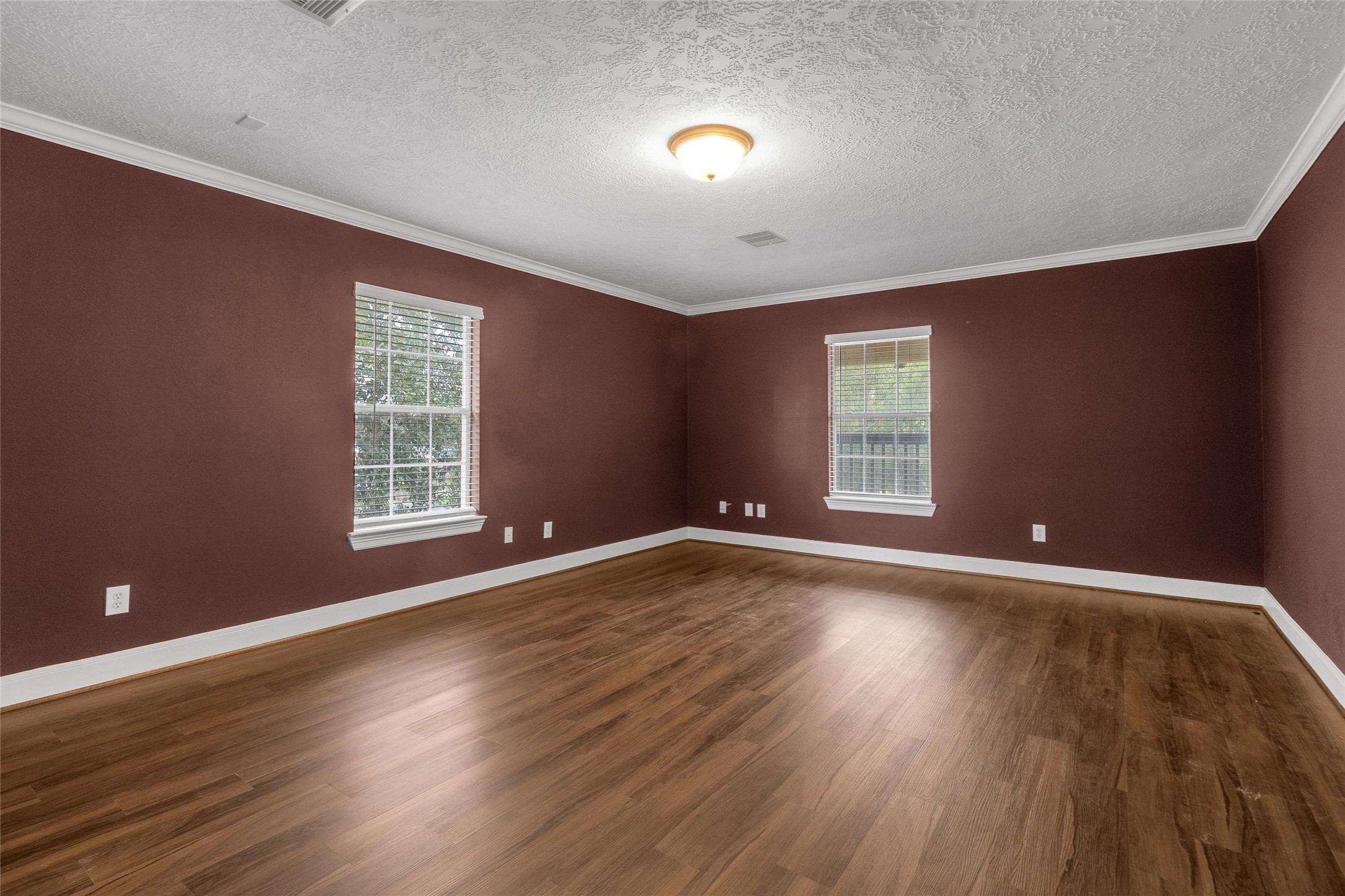 523 Walnut Avenue Property Photo 29