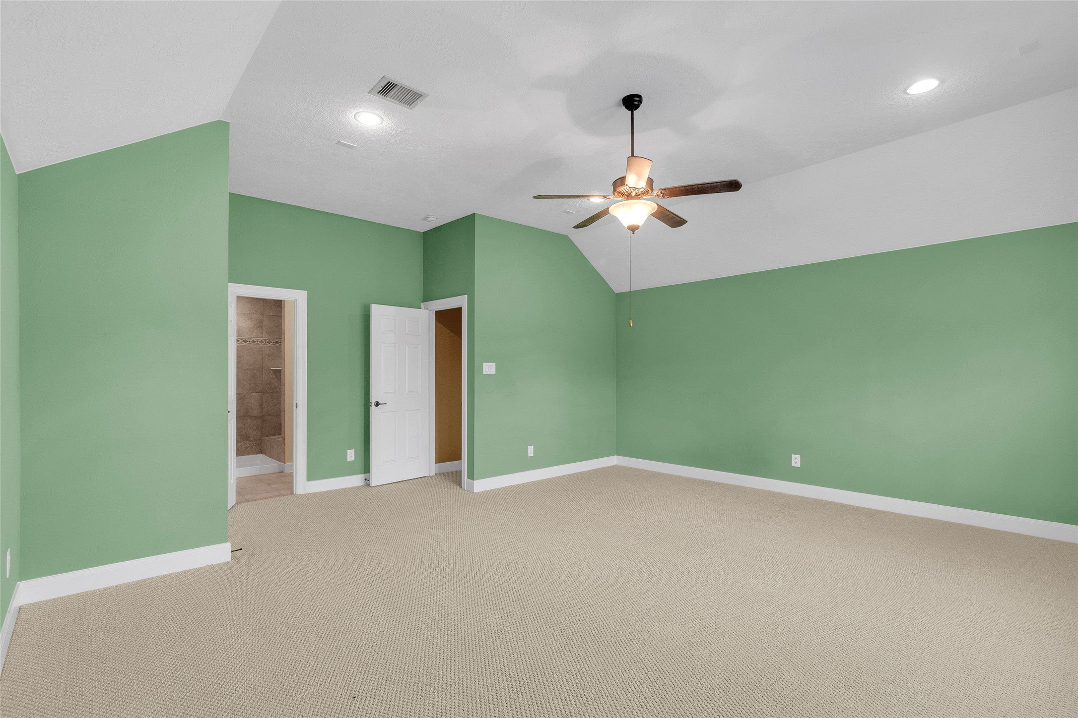 523 Walnut Avenue Property Photo 31