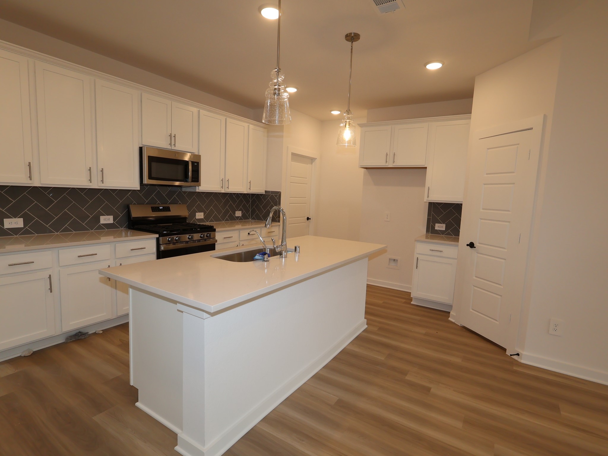 755 Hackberry Branch Court Property Photo 3
