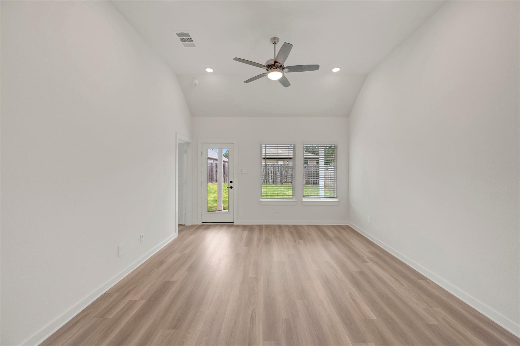 755 Hackberry Branch Court, Magnolia Tx 77354 Property Photo 4