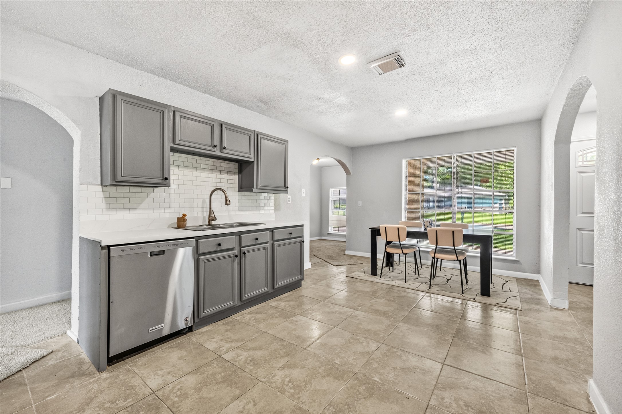 7026 Hedgewood Street Property Photo 6