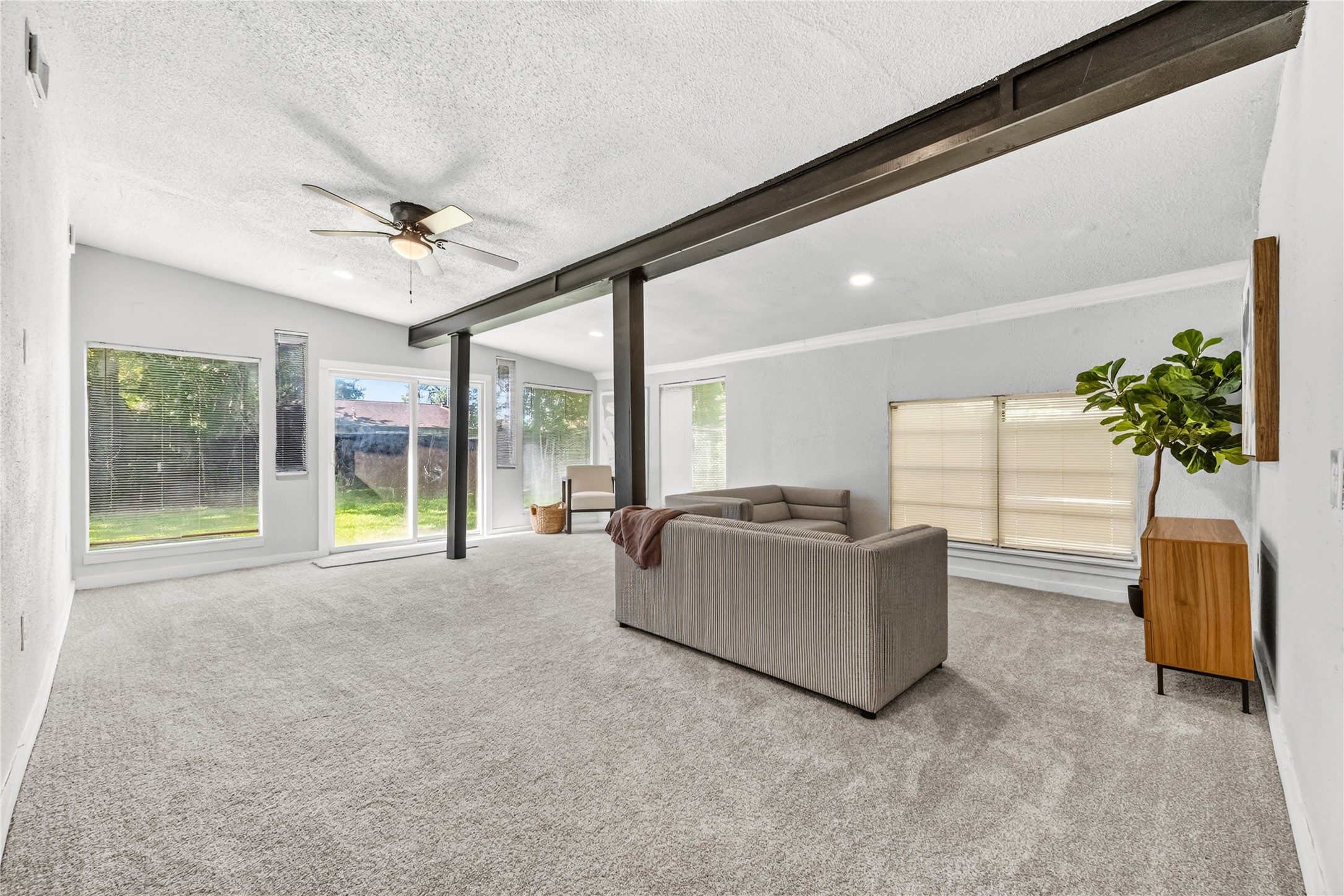 7026 Hedgewood Street Property Photo 10