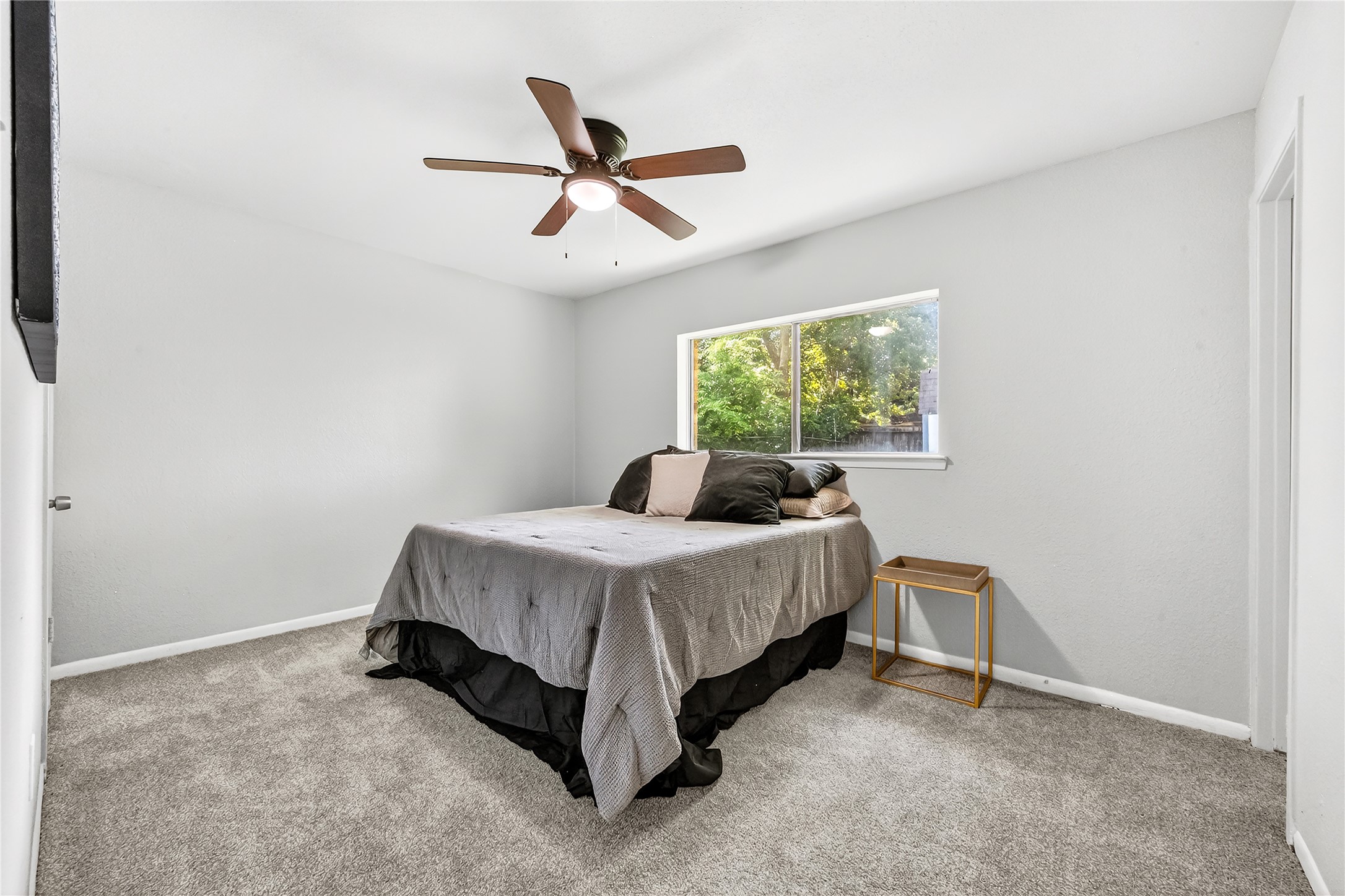 7026 Hedgewood Street Property Photo 12