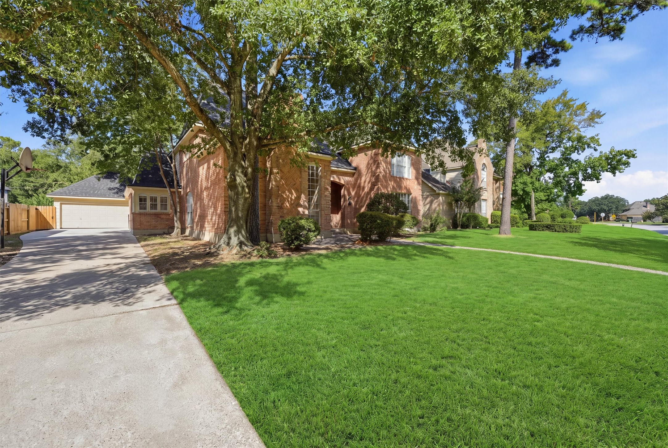 16631 Wimbledon Forest Drive Property Photo 2