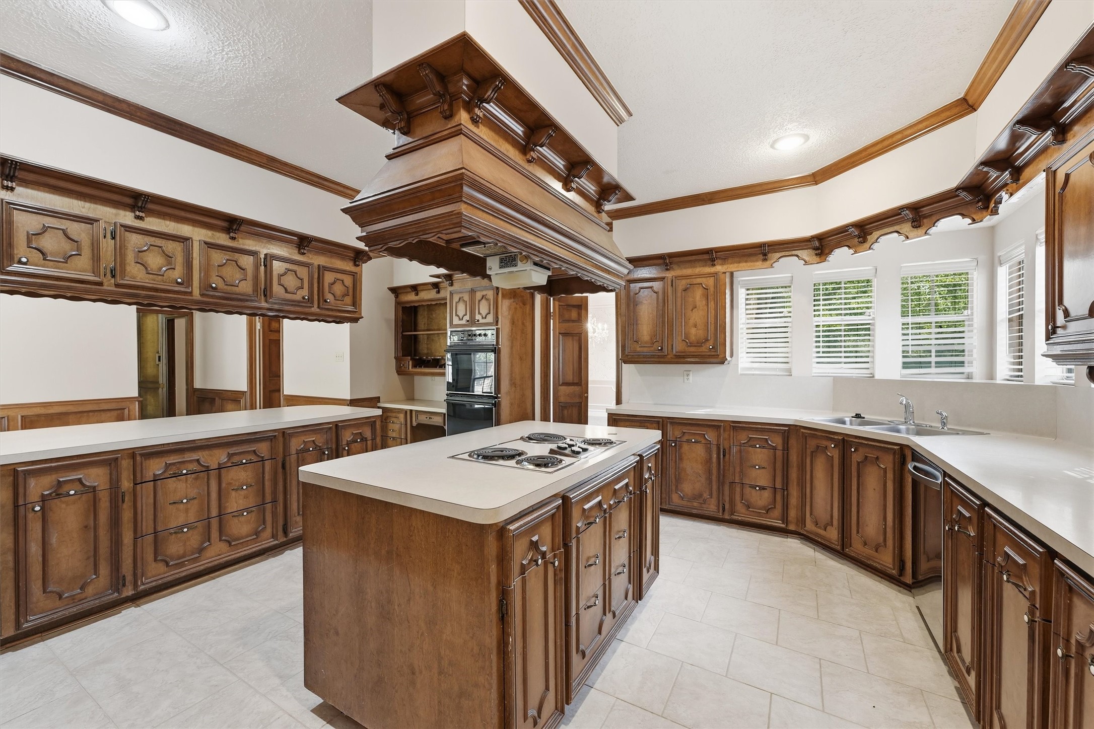 16631 Wimbledon Forest Drive Property Photo 10