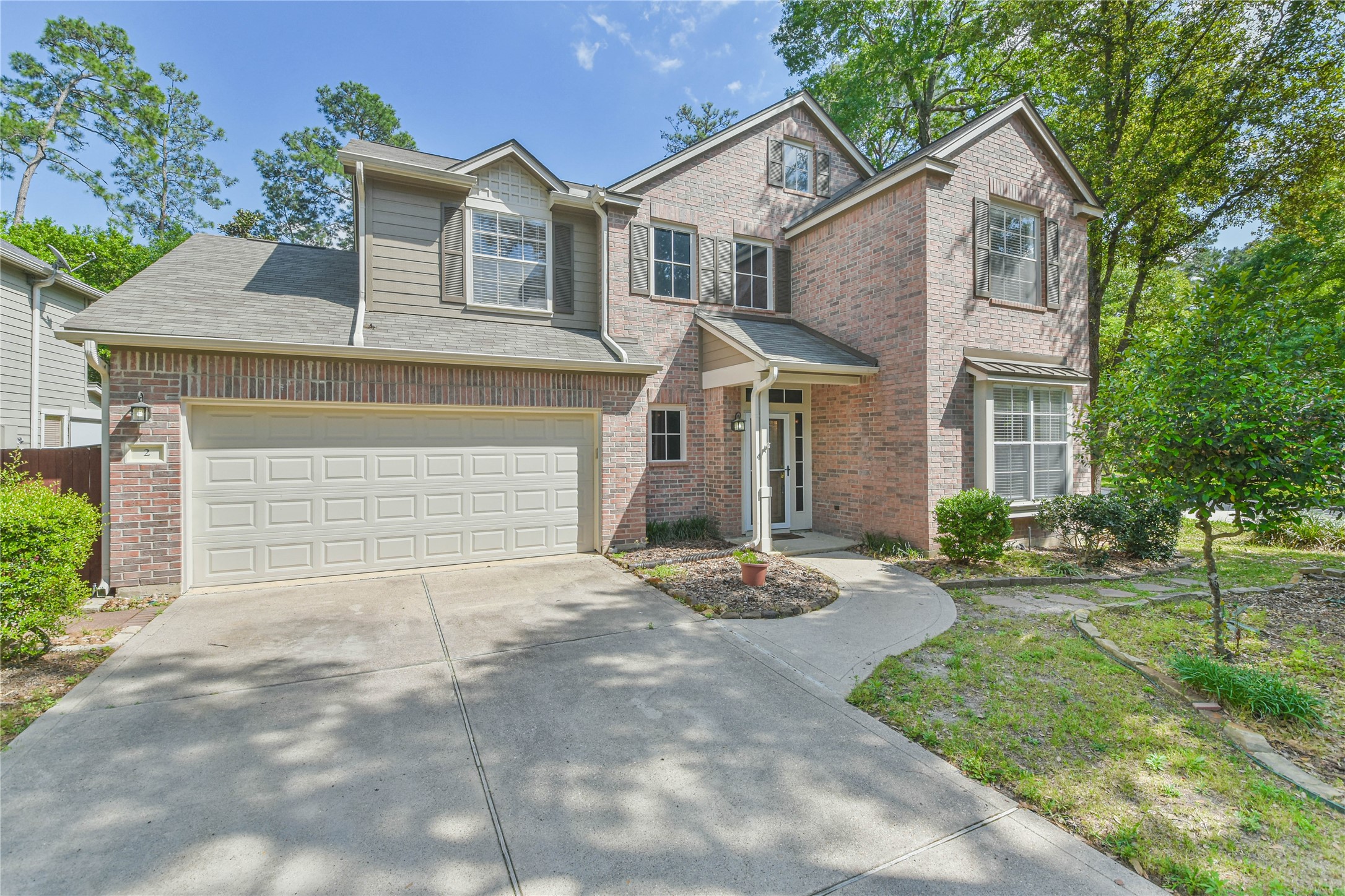 2 Willow Point Place Property Photo 2