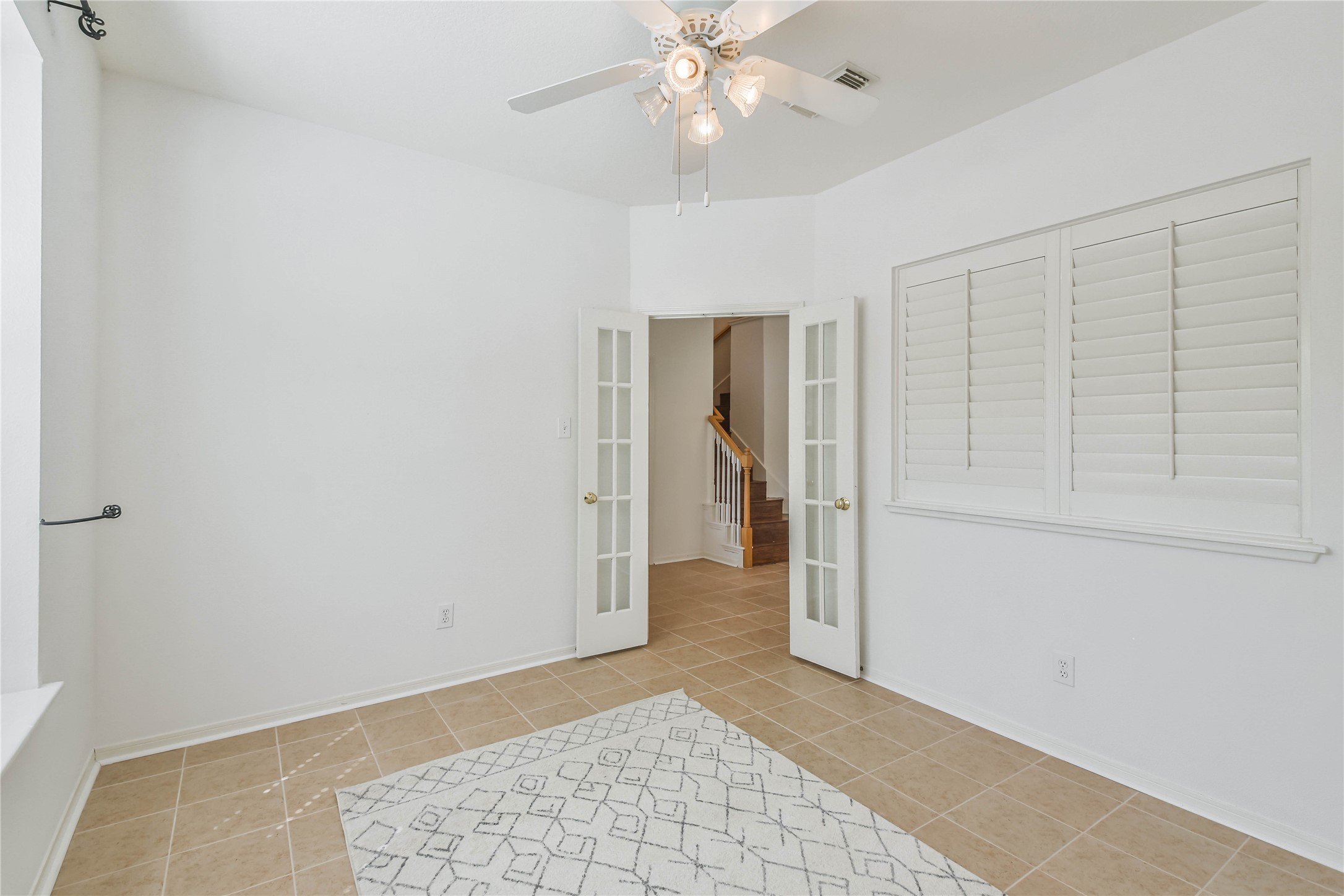 2 Willow Point Place Property Photo 20