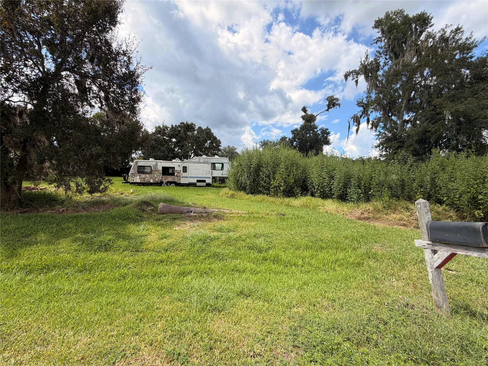 1725 County Road 244d Property Photo 2
