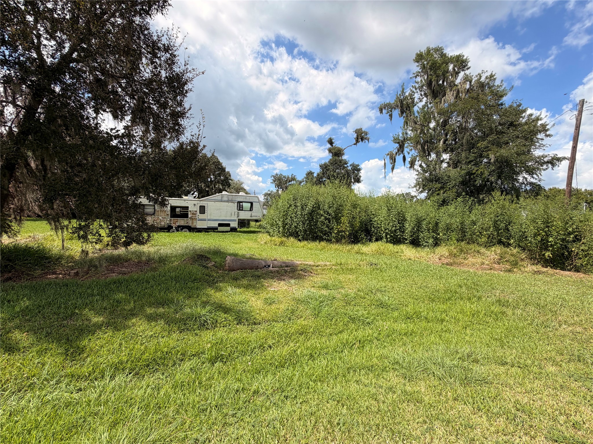 1725 County Road 244d Property Photo 3