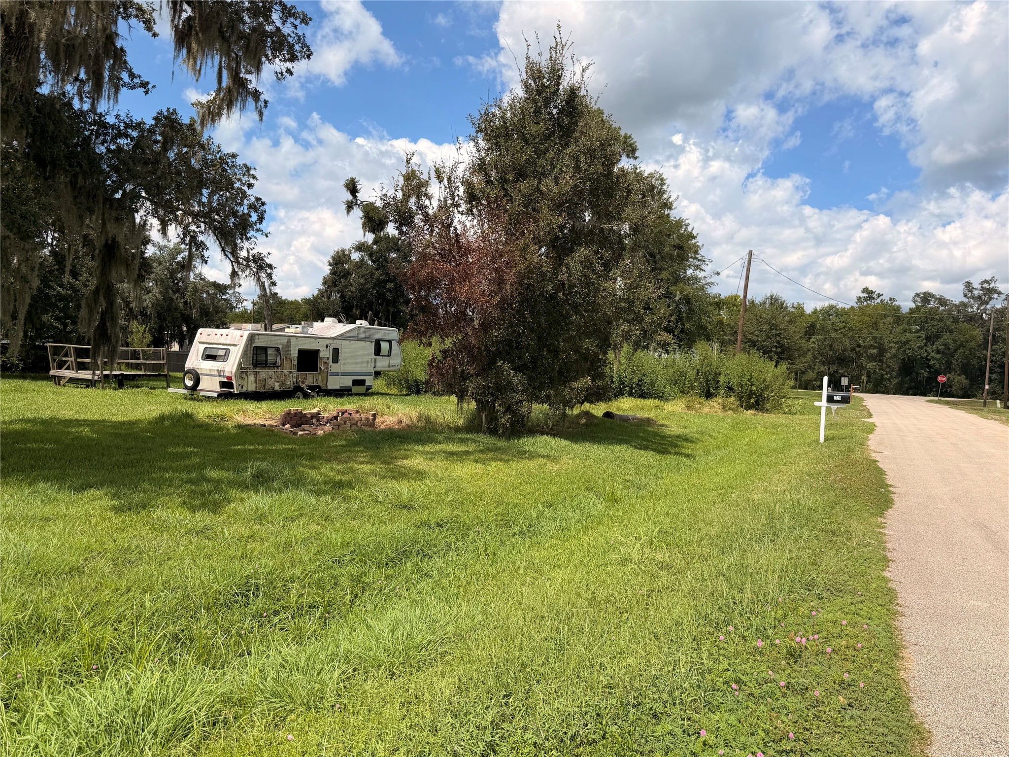 1725 County Road 244d Property Photo 5