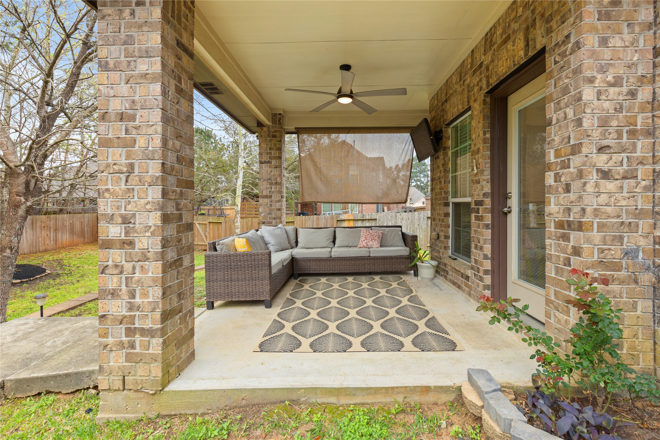 2517 Legacy Meadows Lane Property Photo 3