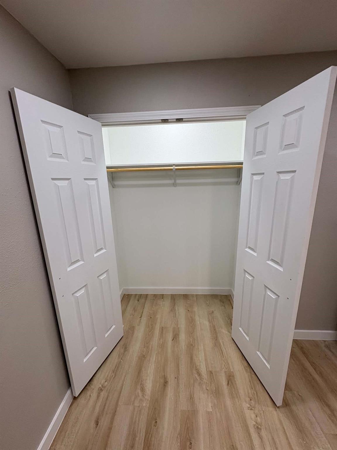 462 Avenue B Property Photo 5