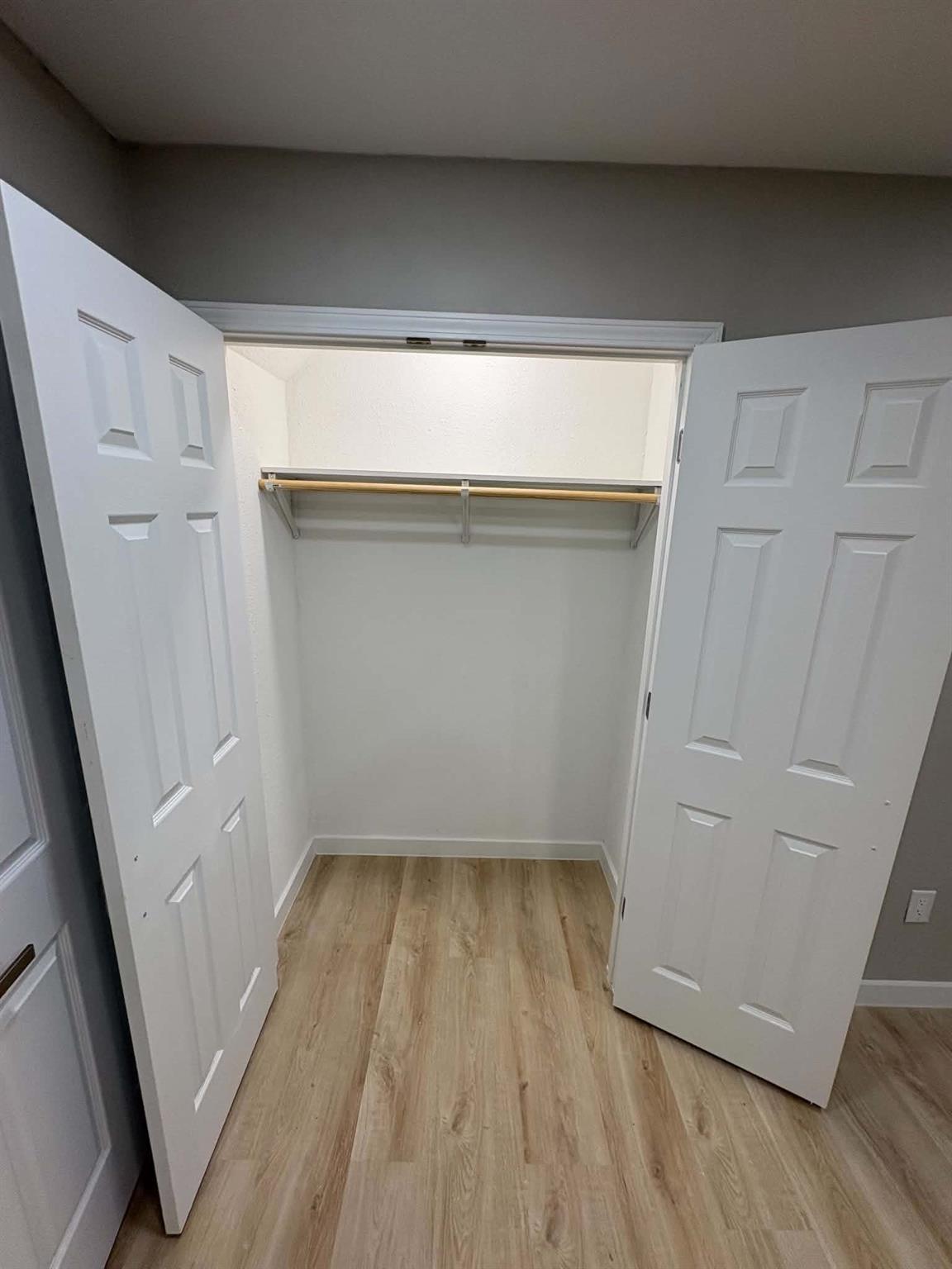 462 Avenue B Property Photo 6