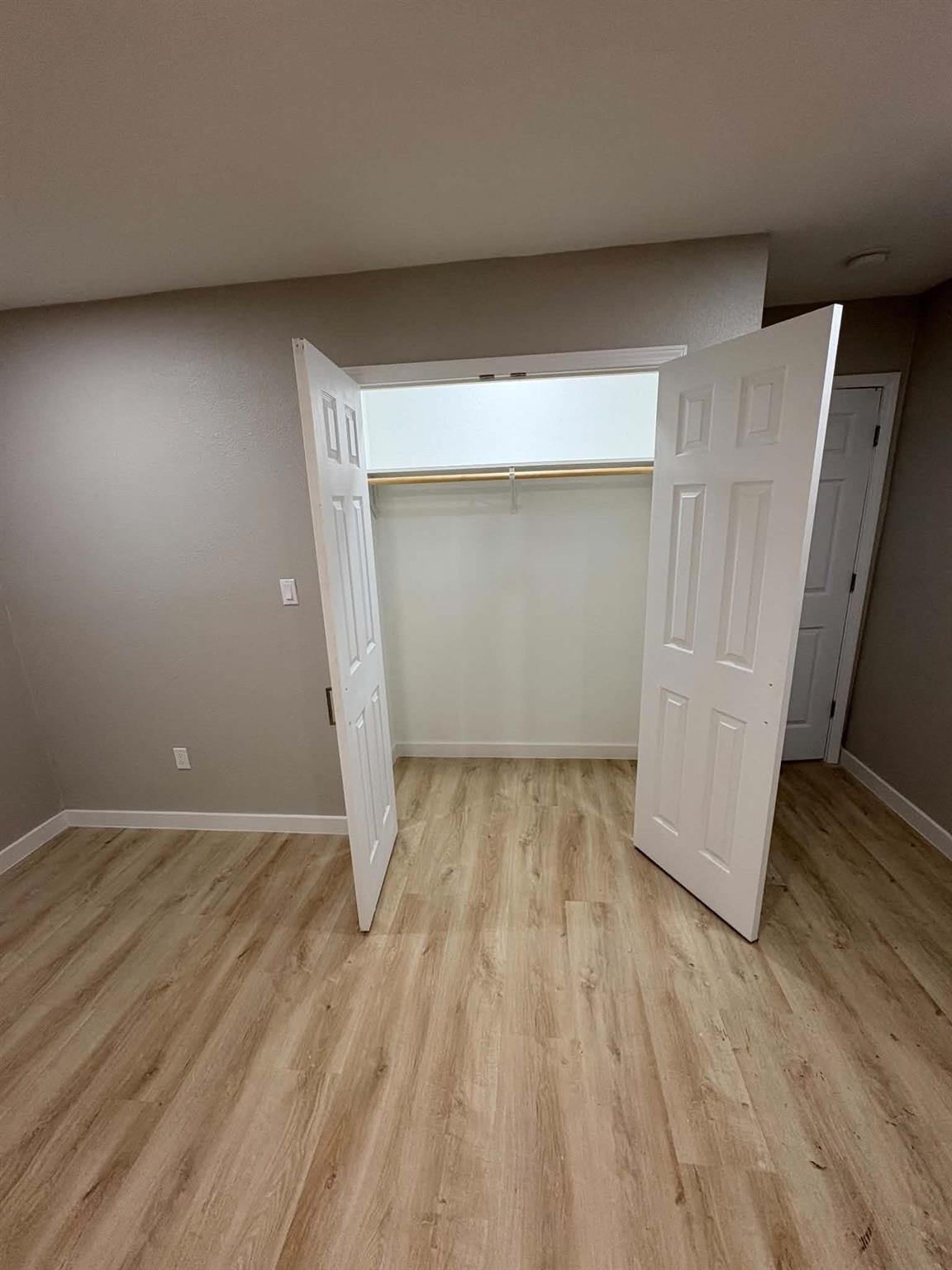 462 Avenue B Property Photo 19