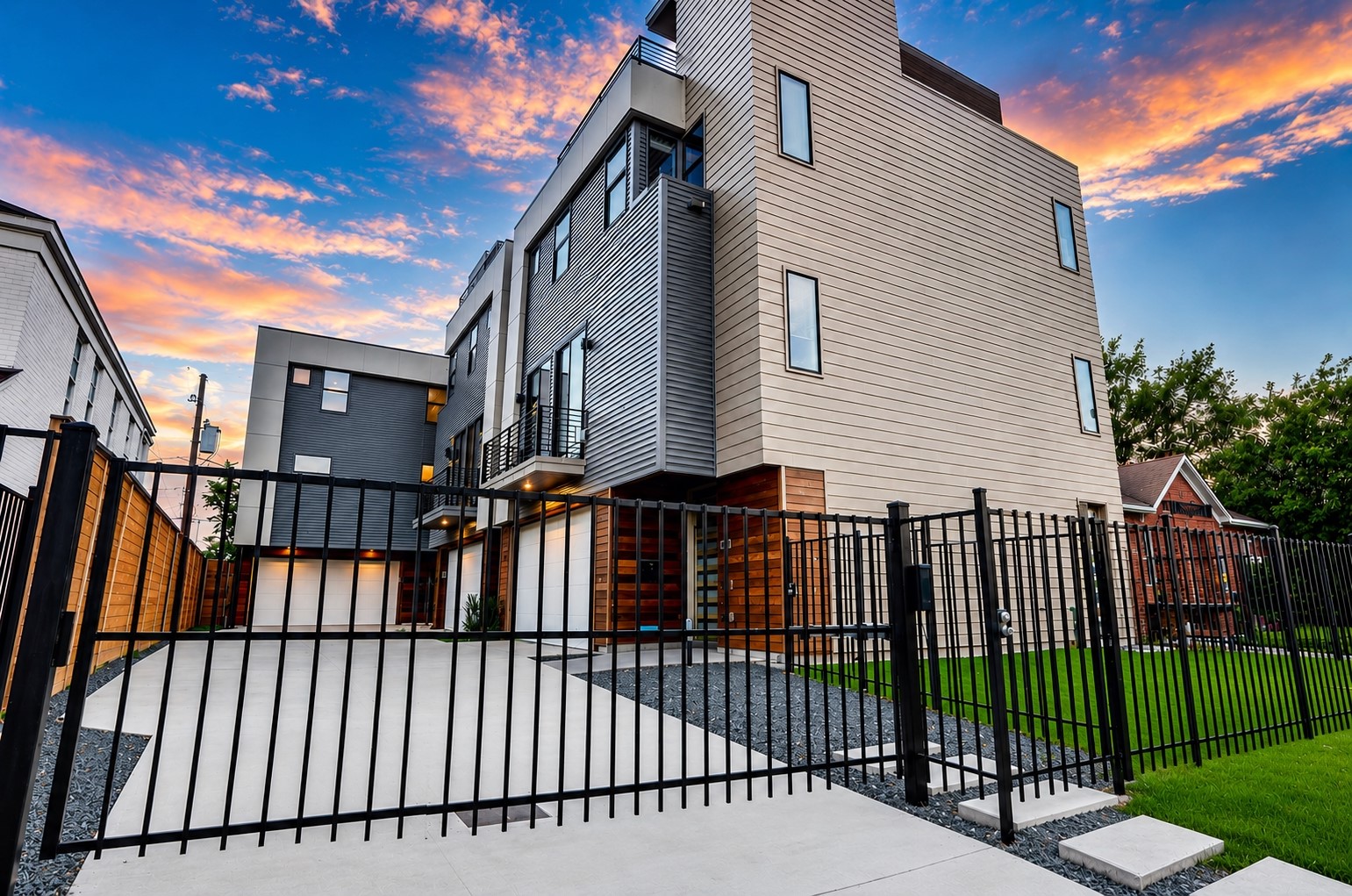 1914 Blodgett Street C Property Photo 1