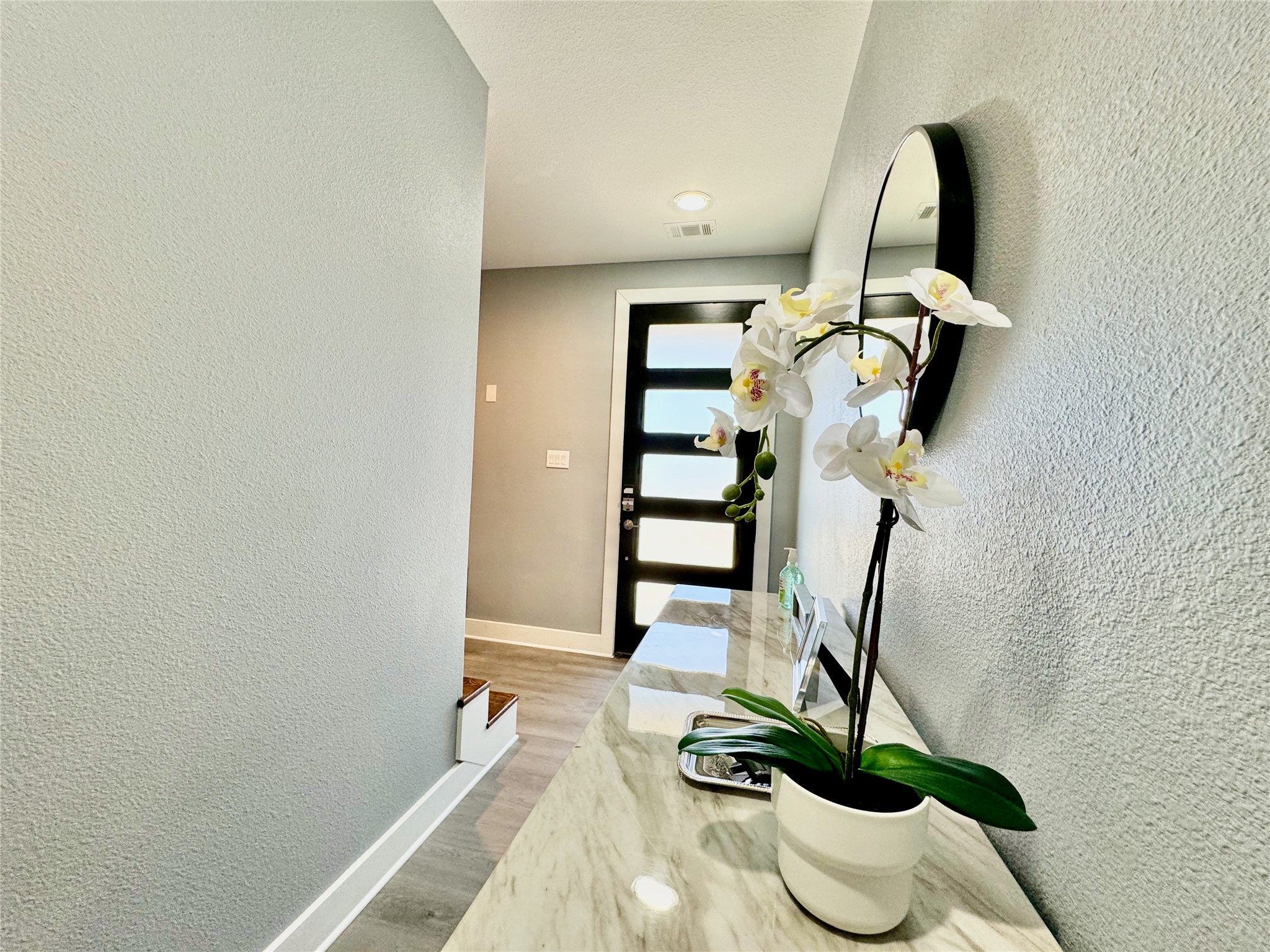 1914 Blodgett Street C Property Photo 9