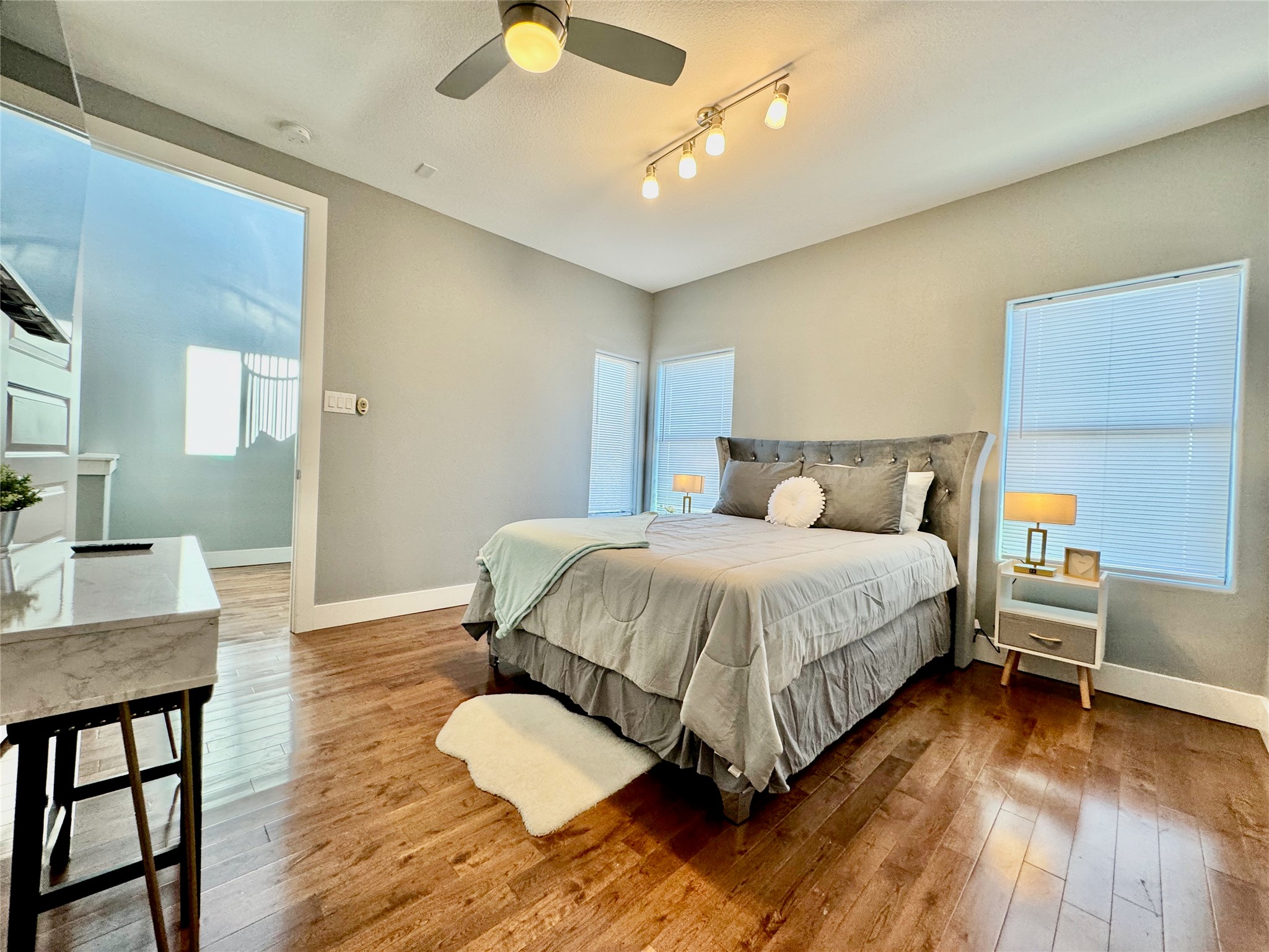 1914 Blodgett Street C Property Photo 33