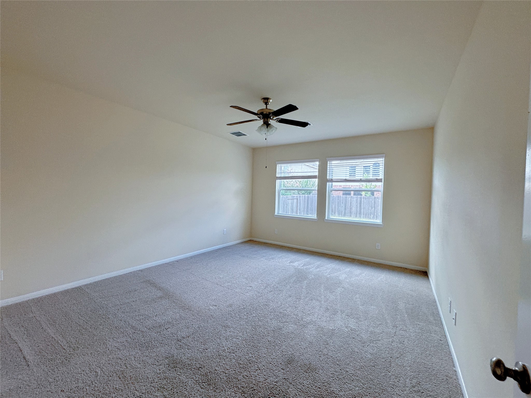 6034 Prince Place Drive Property Photo 13