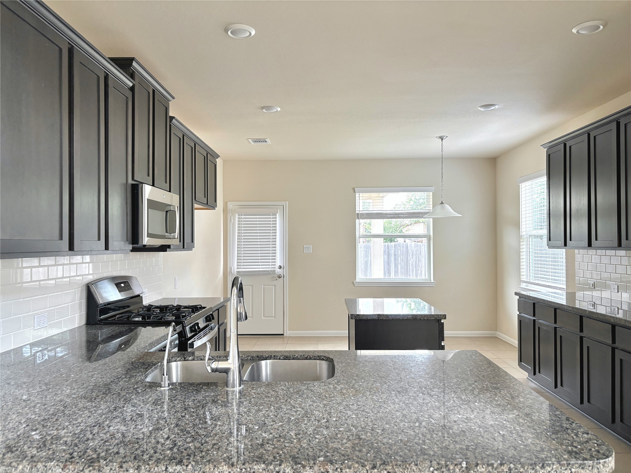 6034 Prince Place Drive Property Photo 16