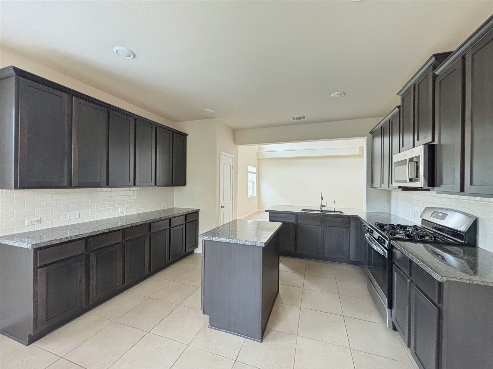 6034 Prince Place Drive Property Photo 19