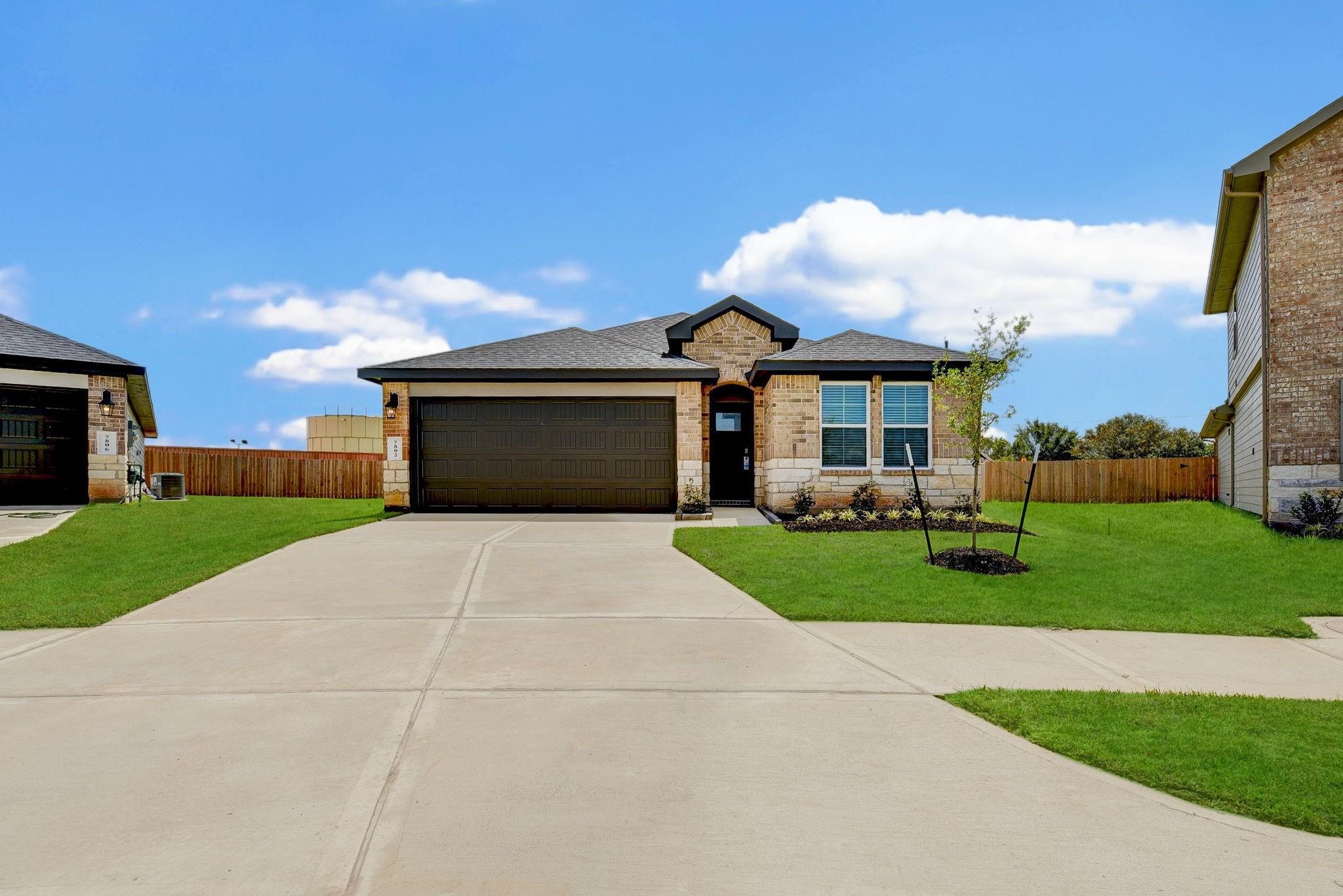 7802 Bel Fiore Drive Property Photo 1