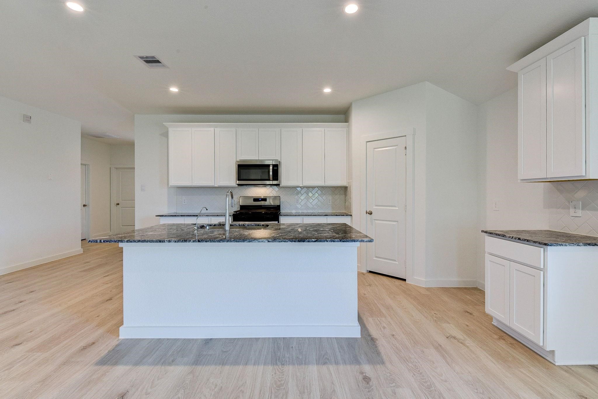 7802 Bel Fiore Drive Property Photo 10