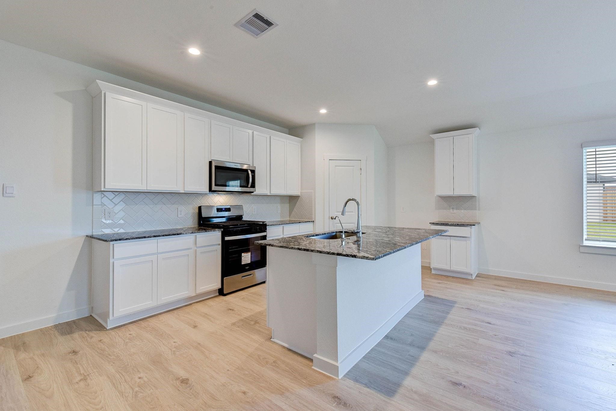 7802 Bel Fiore Drive Property Photo 11