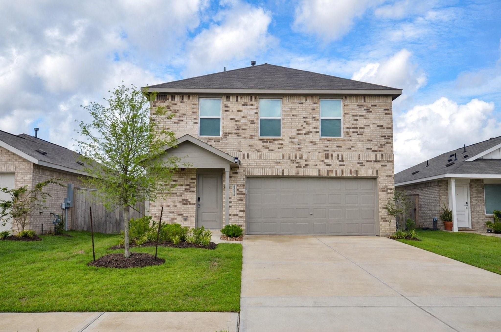 6839 Lantana Leaf Lane Property Photo 1