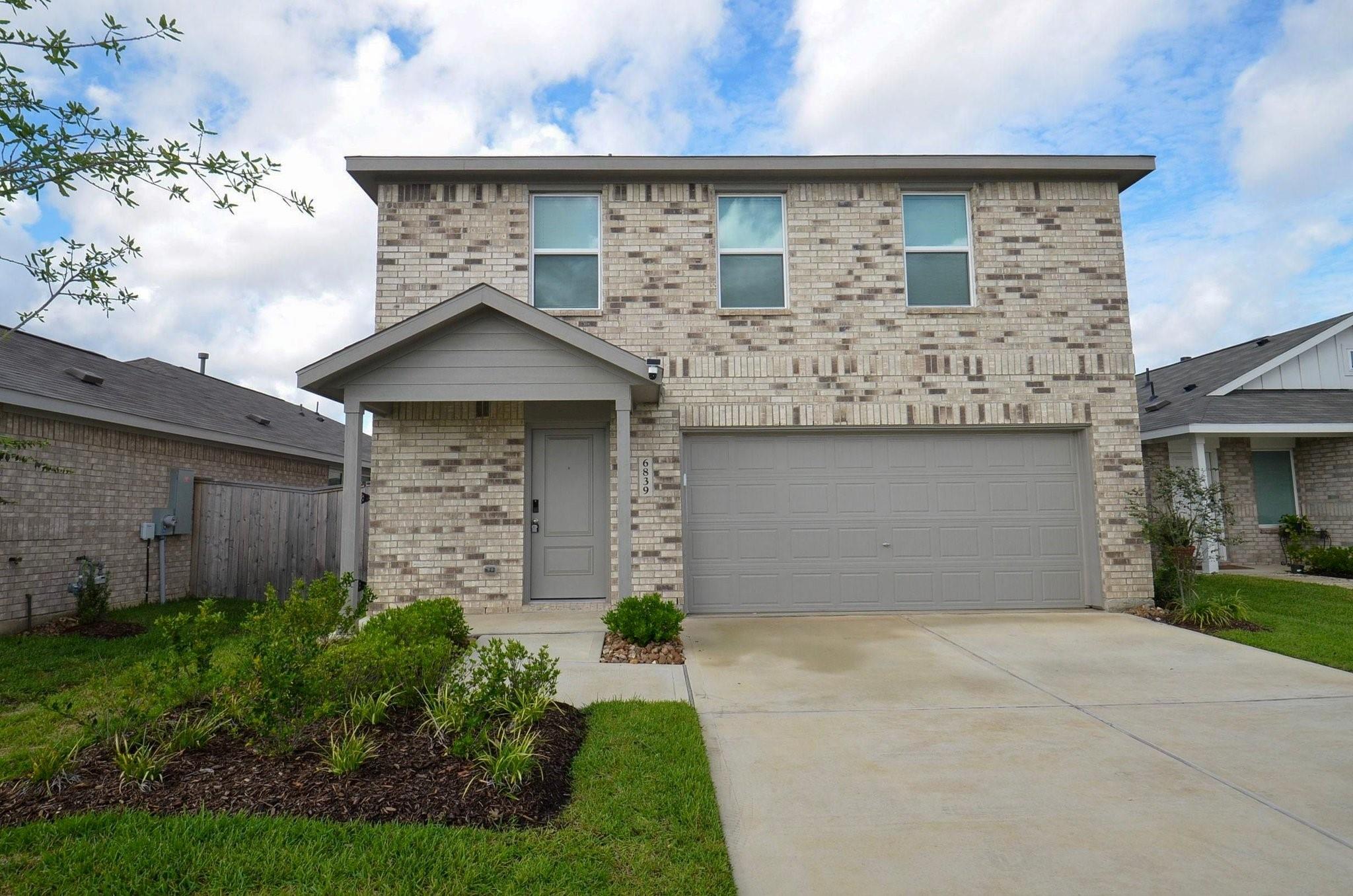 6839 Lantana Leaf Lane Property Photo 4