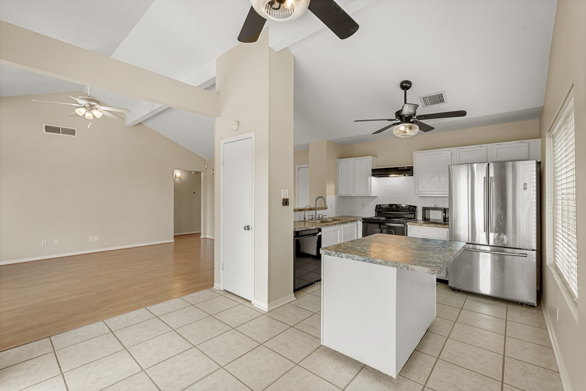 2911 Garden Lane Property Photo 10
