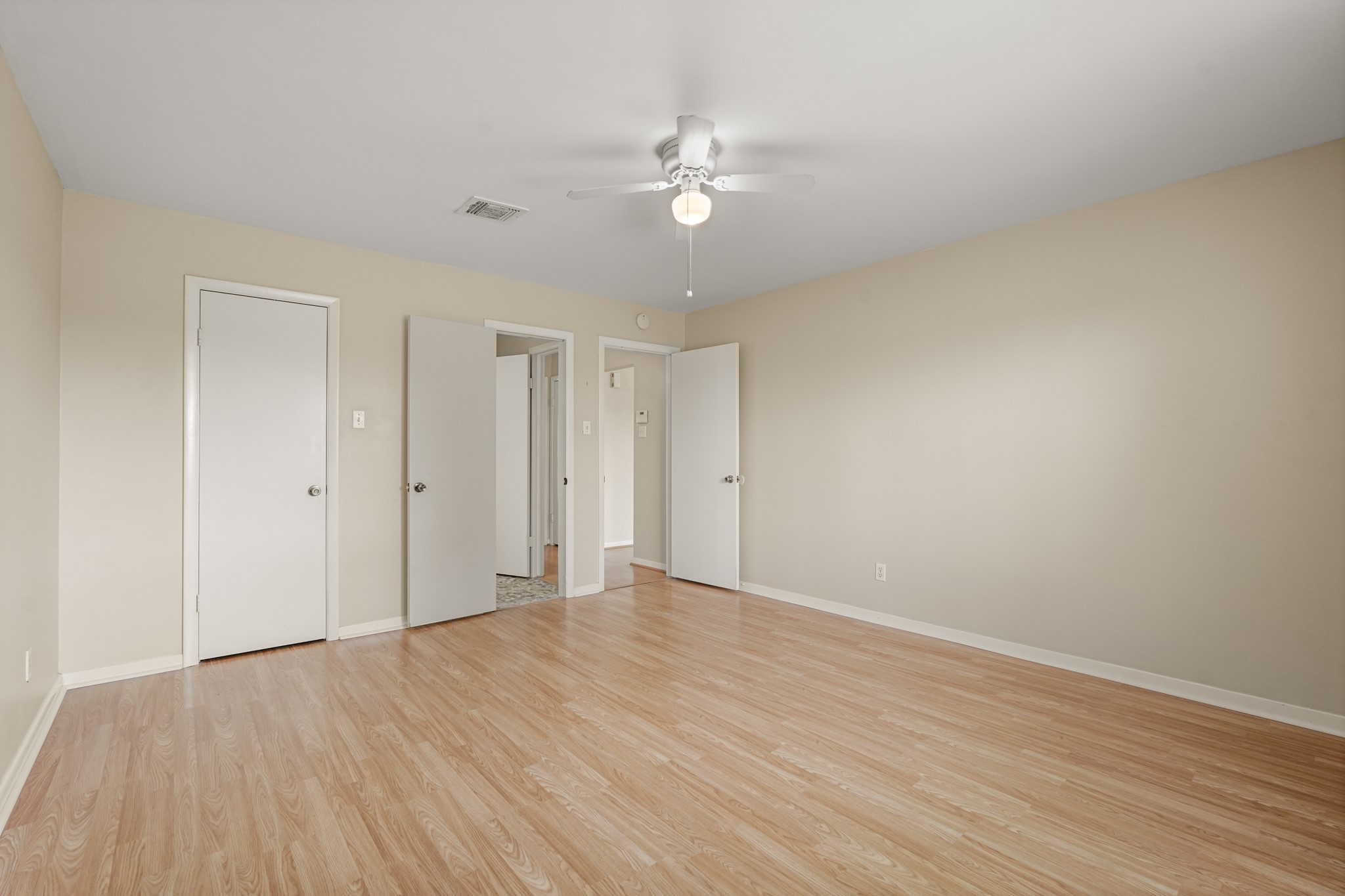 2911 Garden Lane Property Photo 14