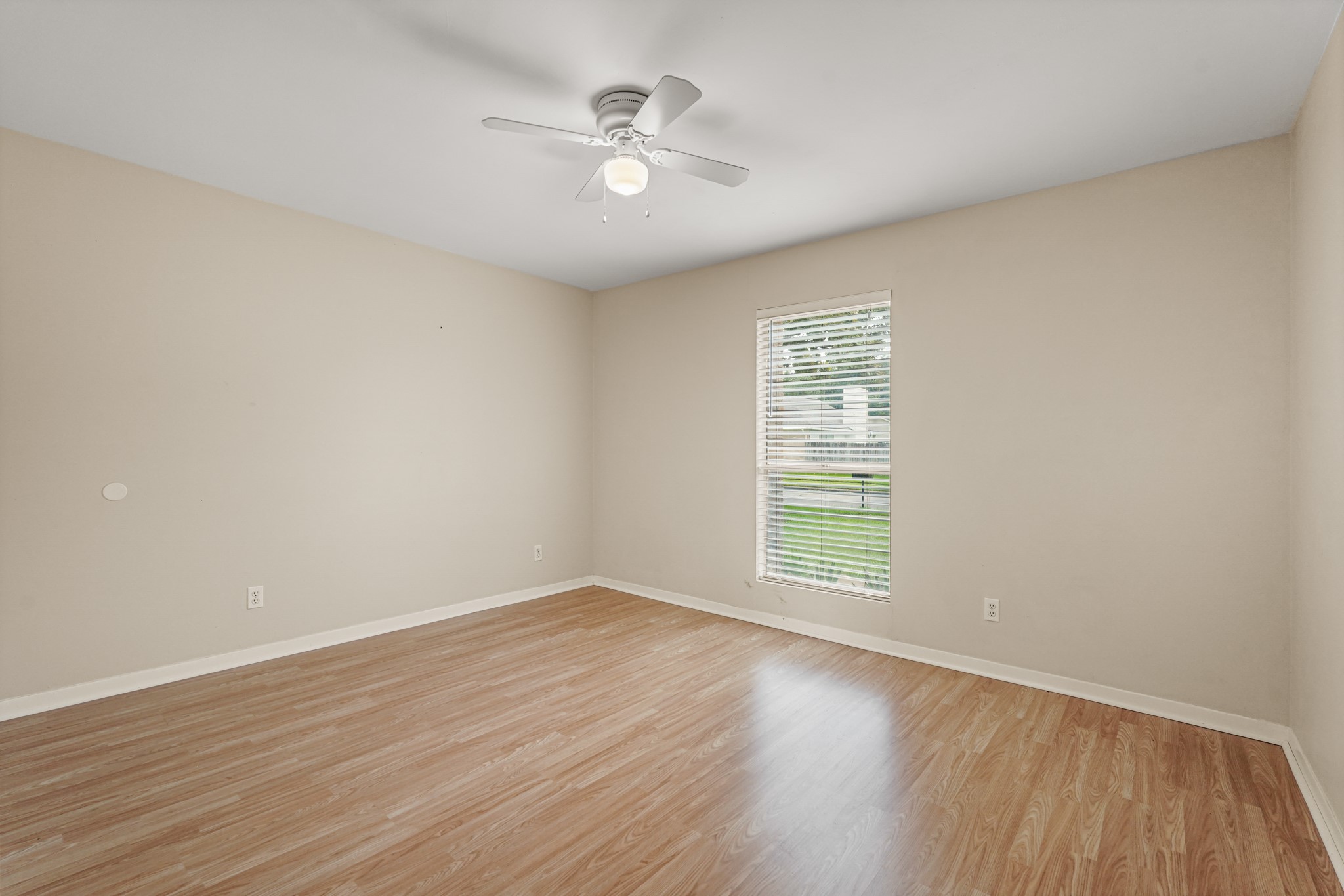 2911 Garden Lane Property Photo 16