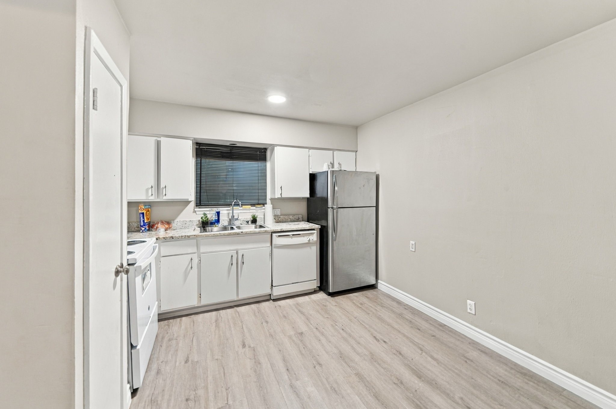 4040 San Felipe Street 202 Property Photo 4
