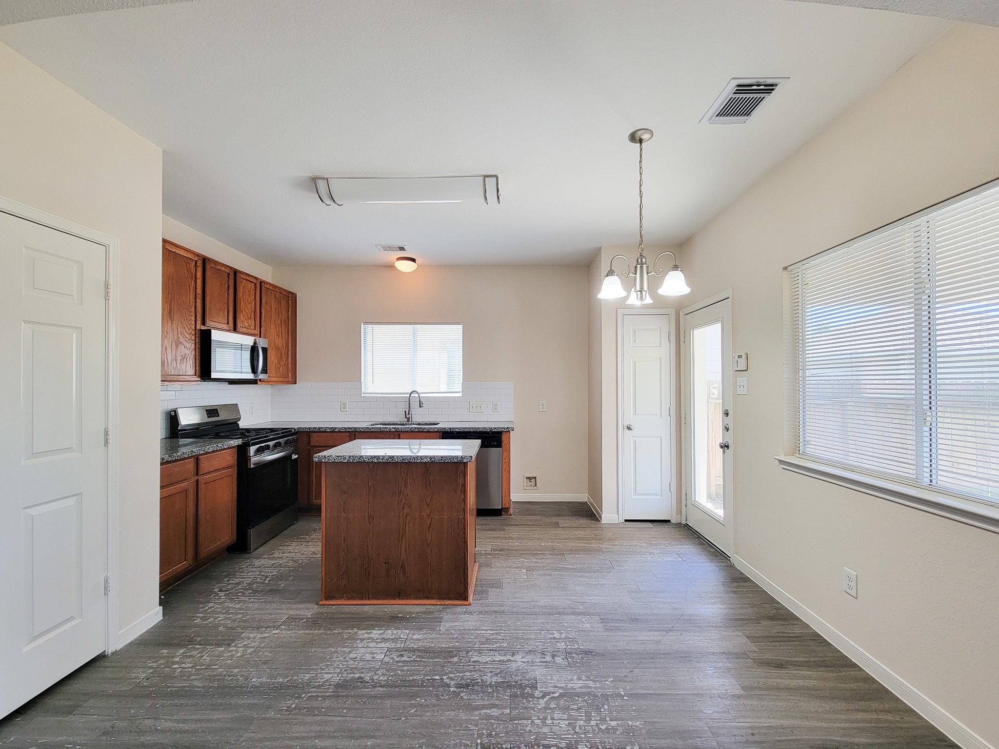 21818 Grassy Hill Lane Property Photo 13