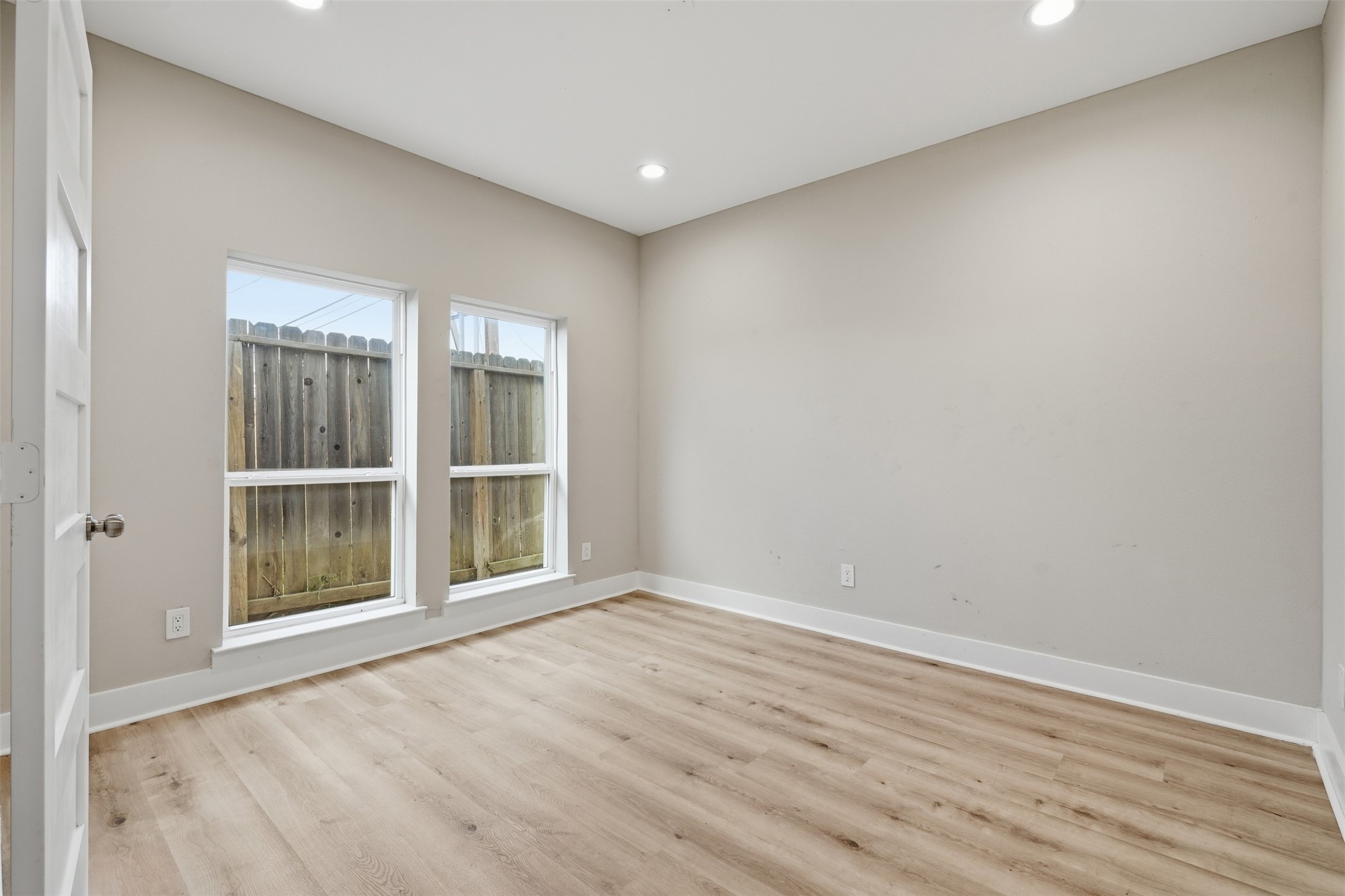 3913 Griggs Road Property Photo 7