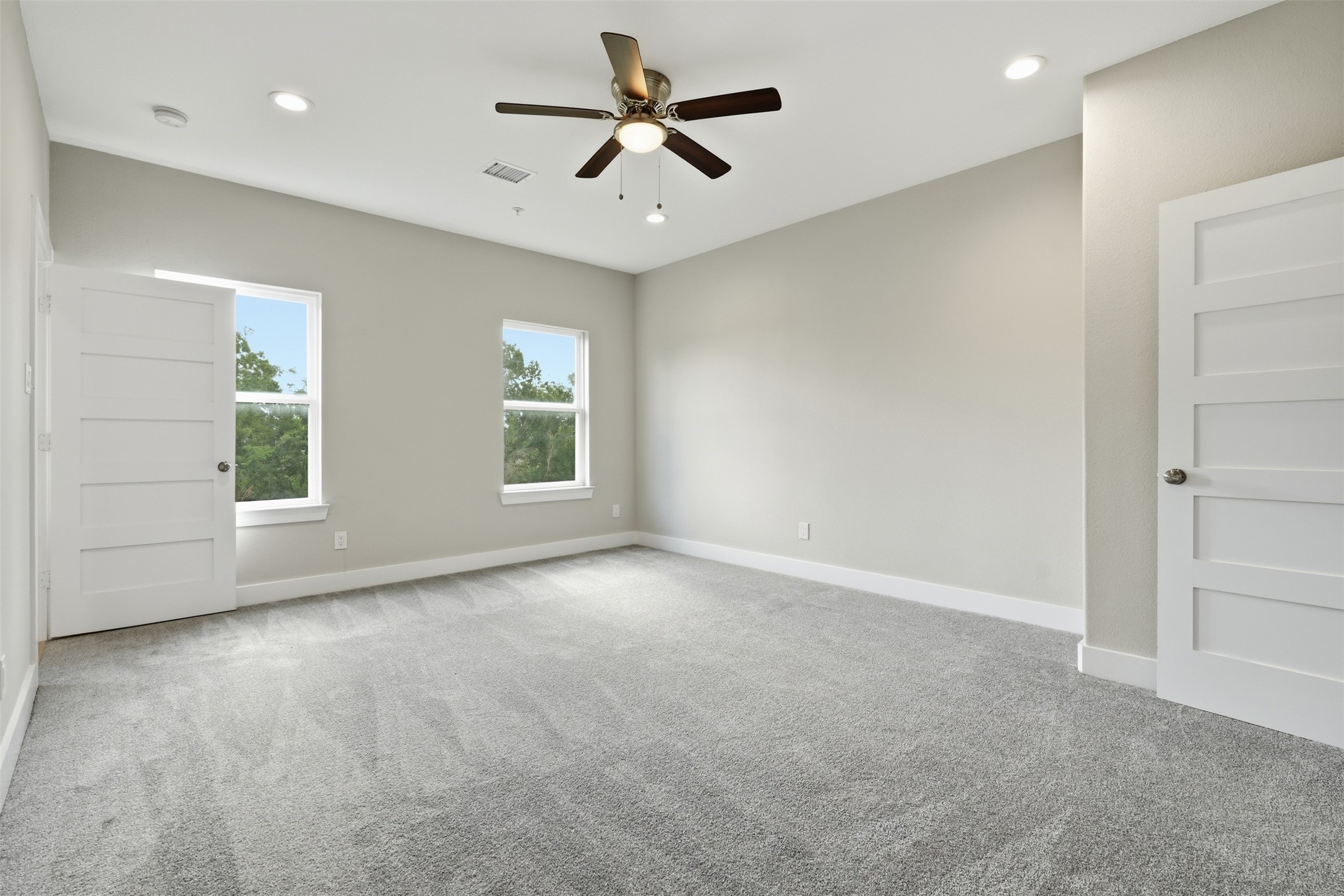3913 Griggs Road Property Photo 11