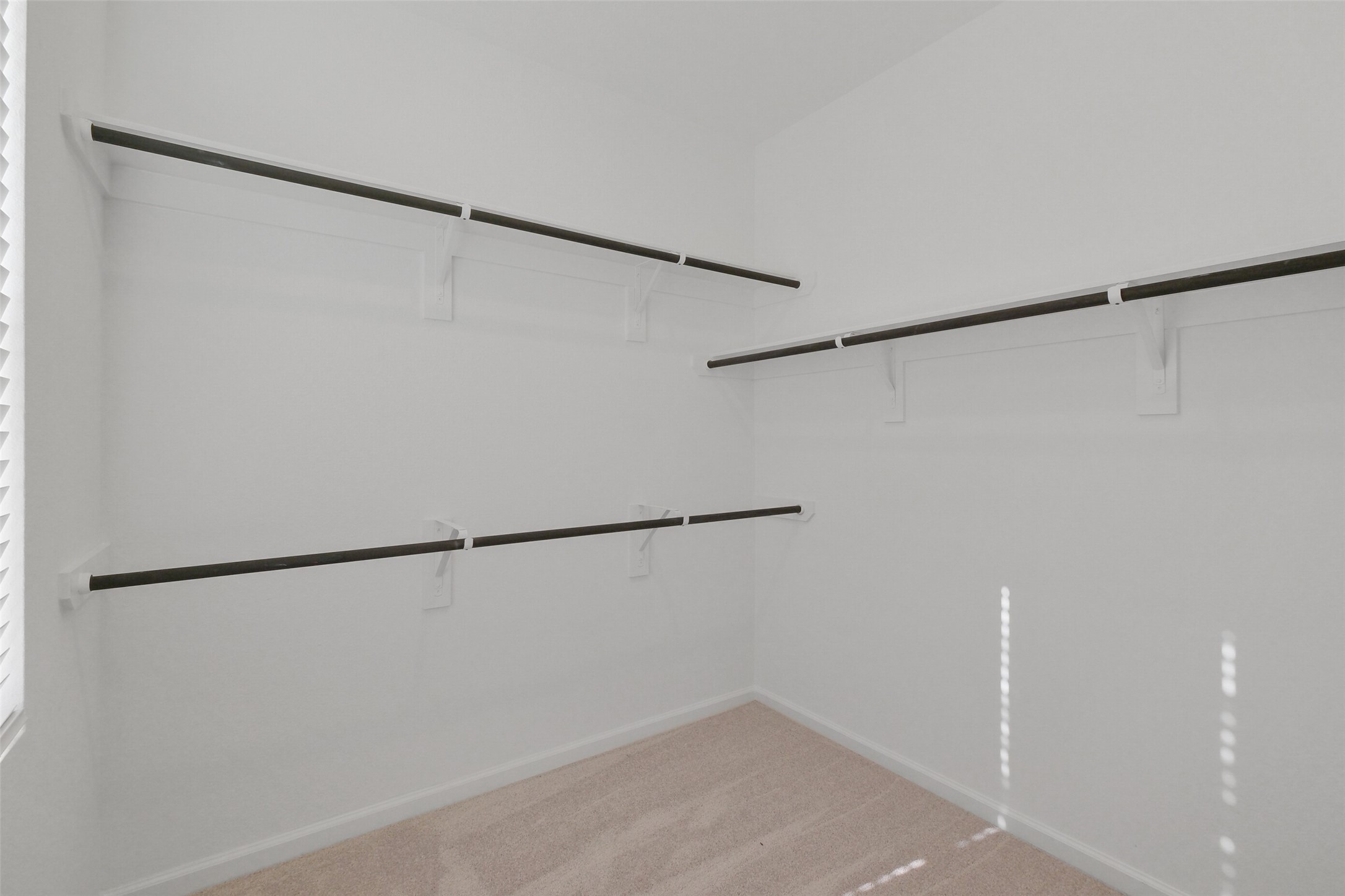 5562 Amber Brook Lane Property Photo 24