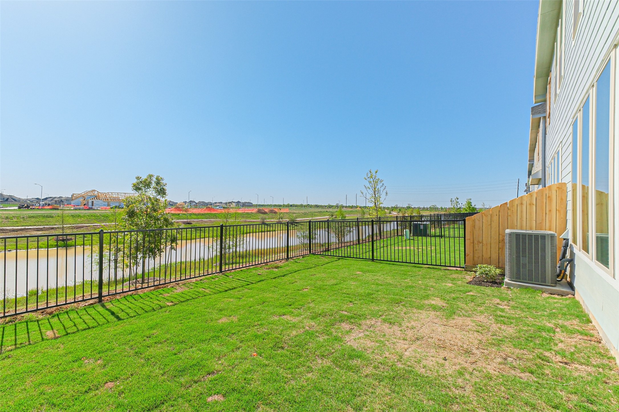 5562 Amber Brook Lane Property Photo 27