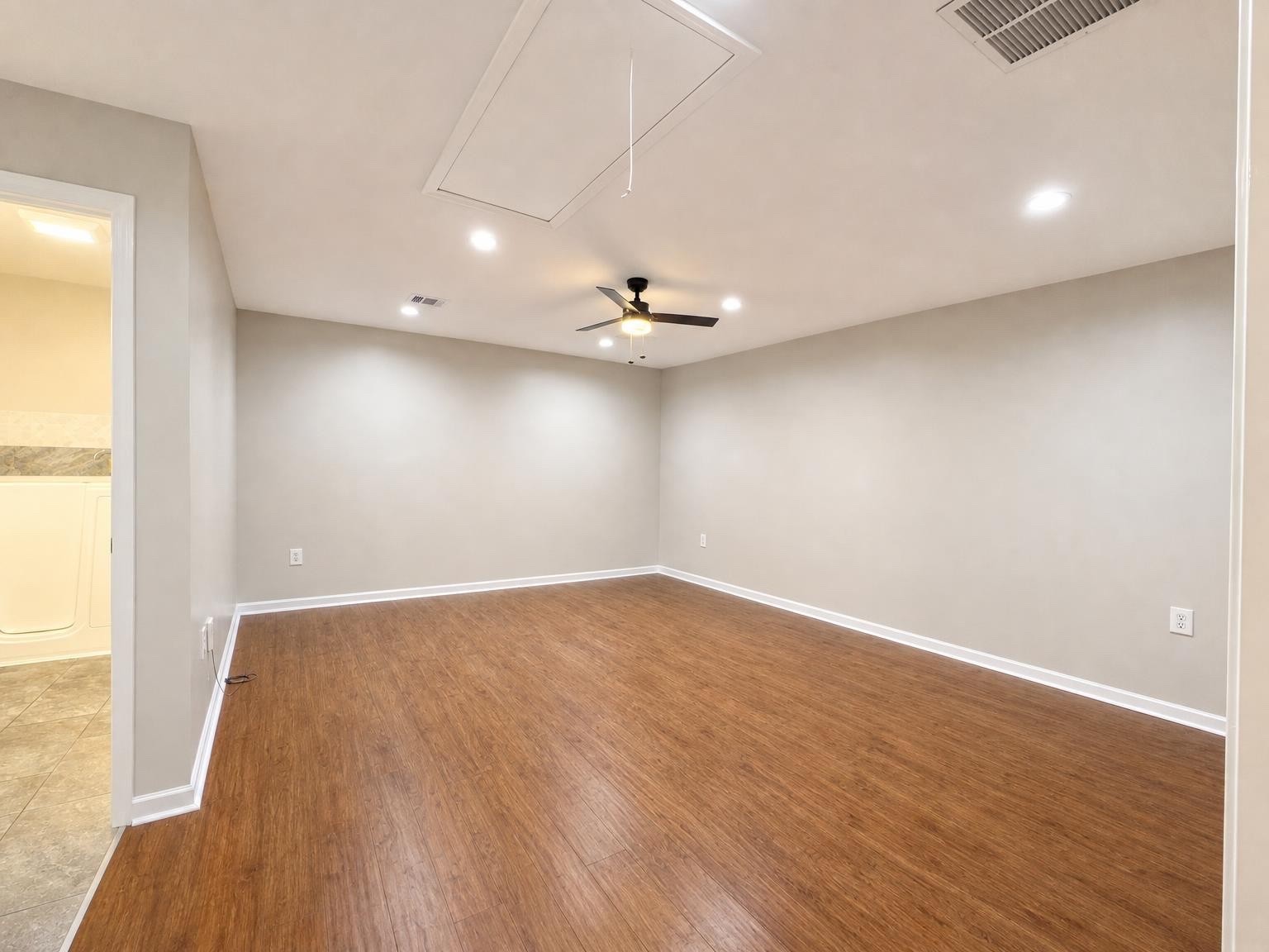 1747 Burning Tree Road Property Photo 15