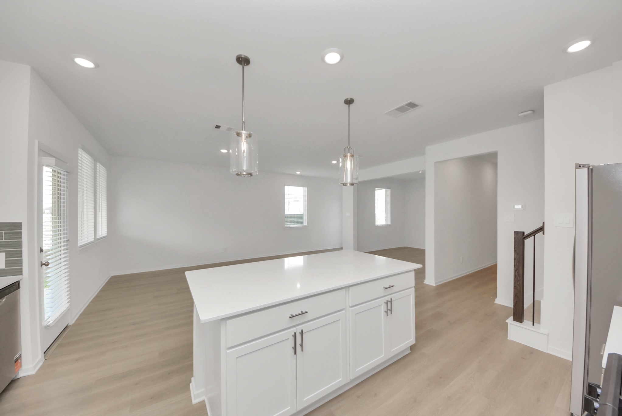 1043 Cedar Place Lane Property Photo 7